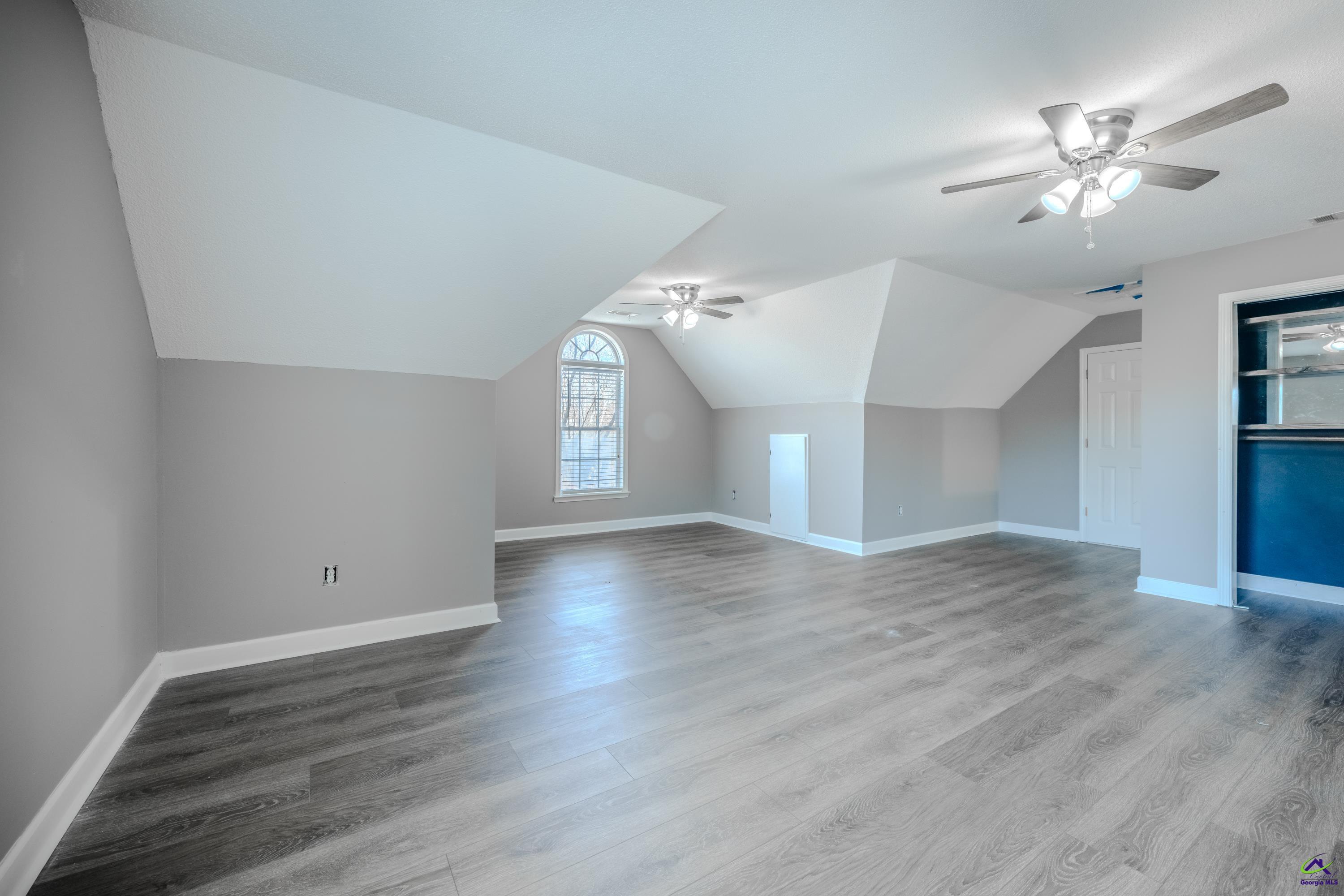 611 Bay Laurel