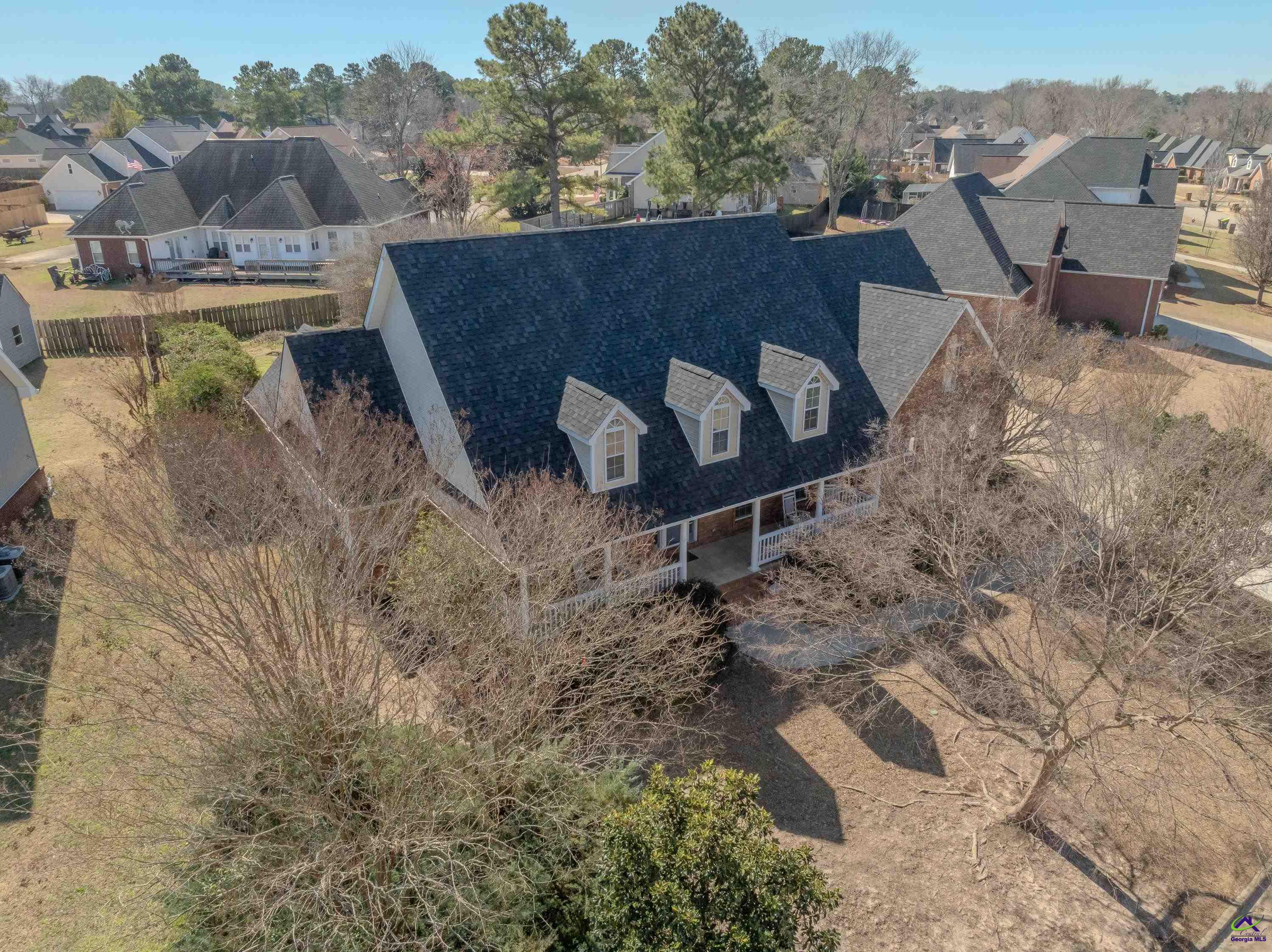 611 Bay Laurel