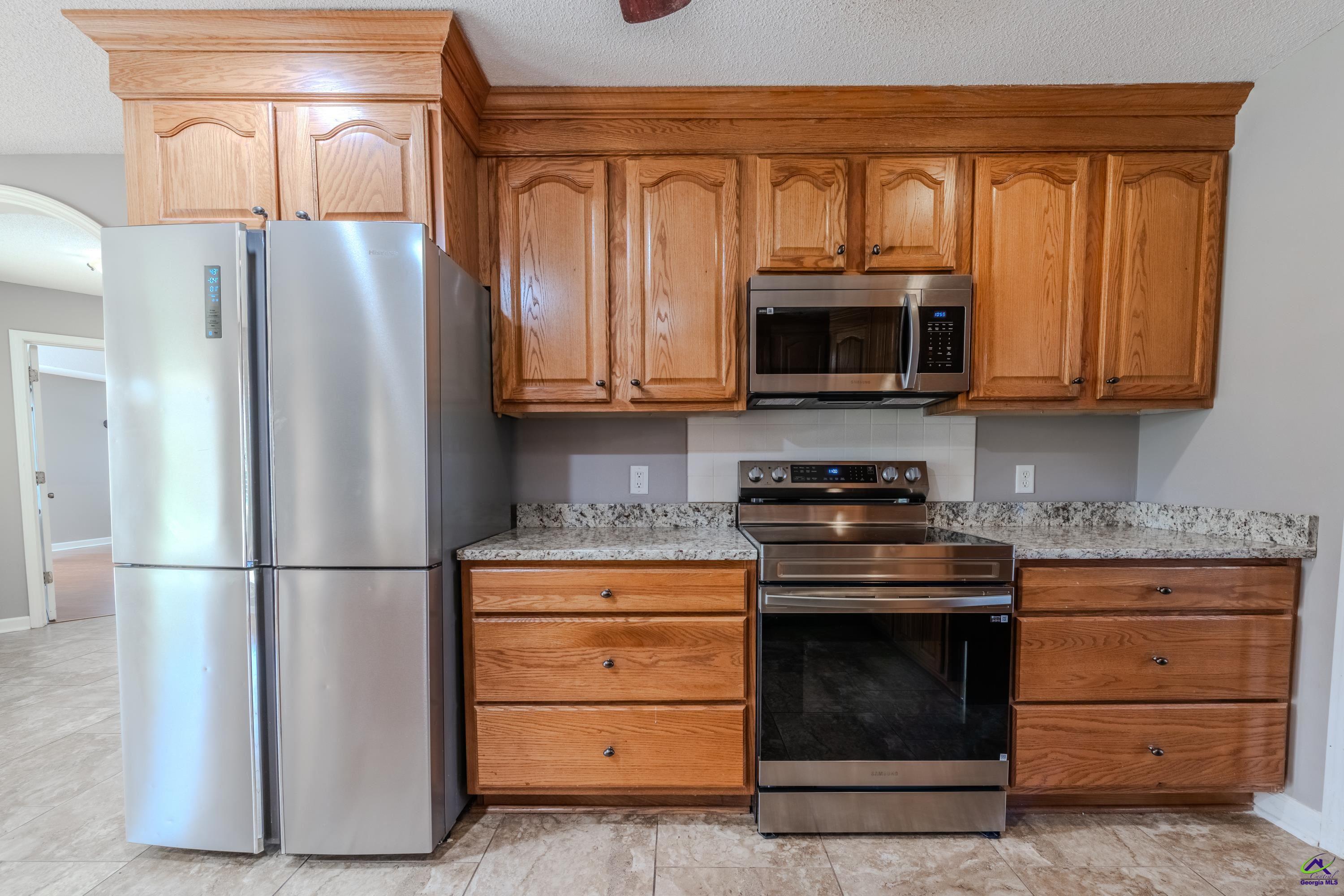 611 Bay Laurel