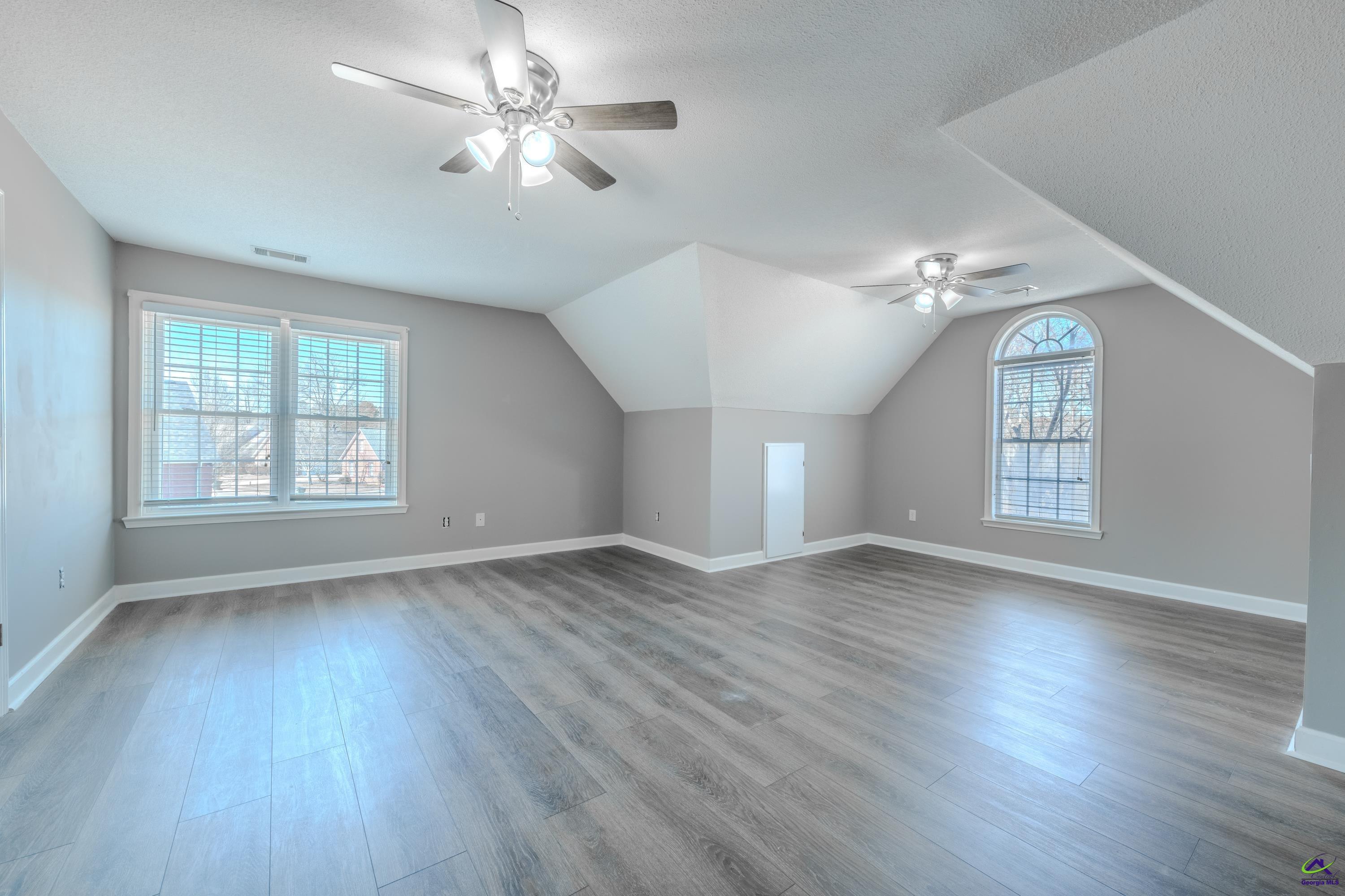 611 Bay Laurel