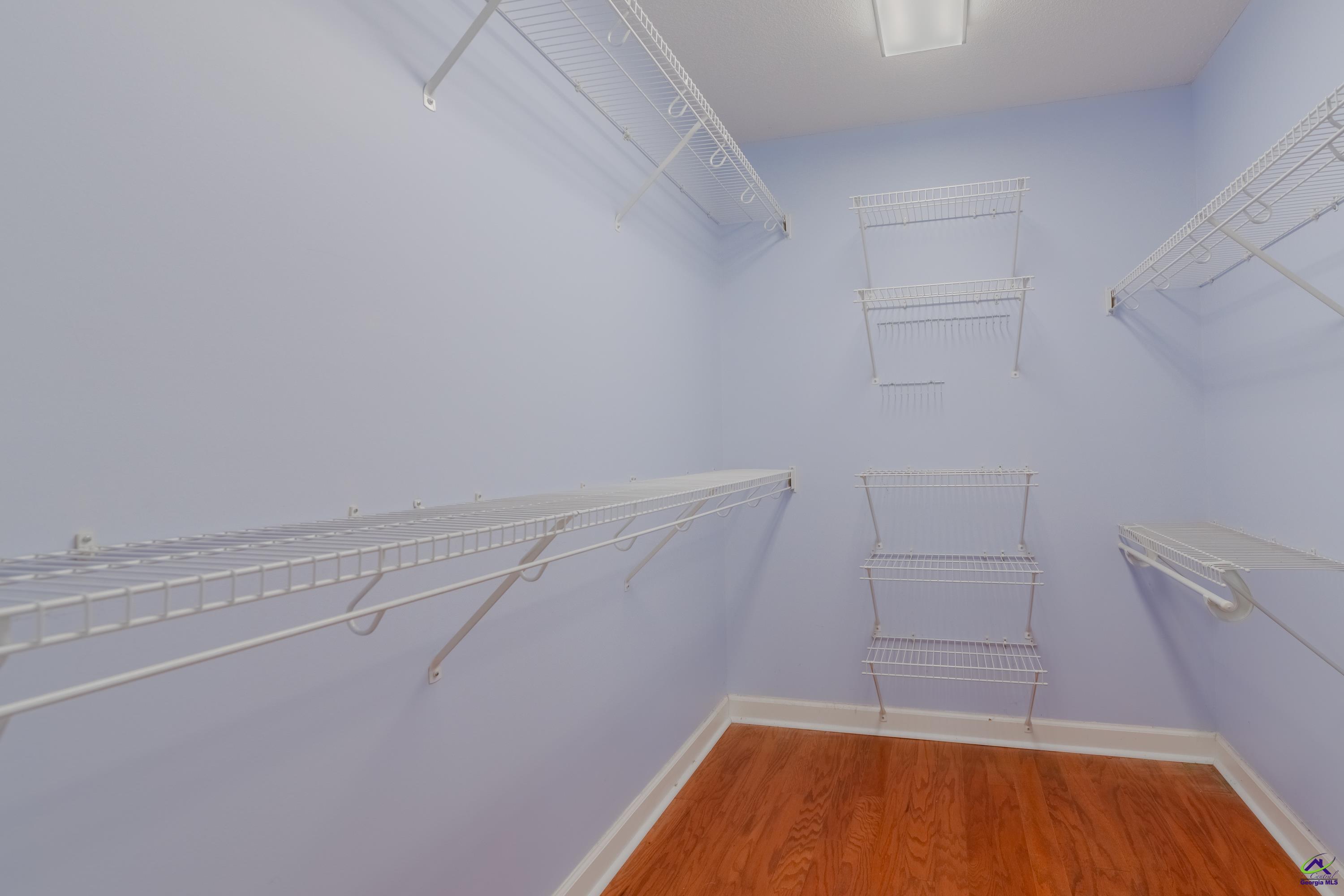 611 Bay Laurel
