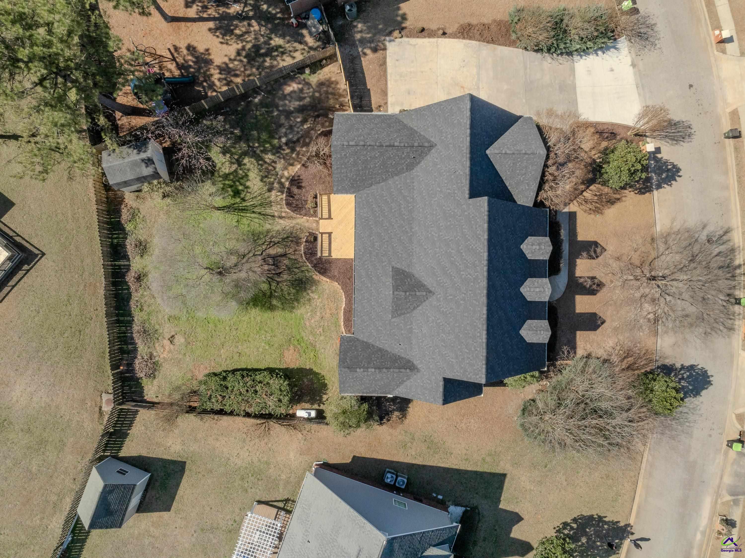 611 Bay Laurel