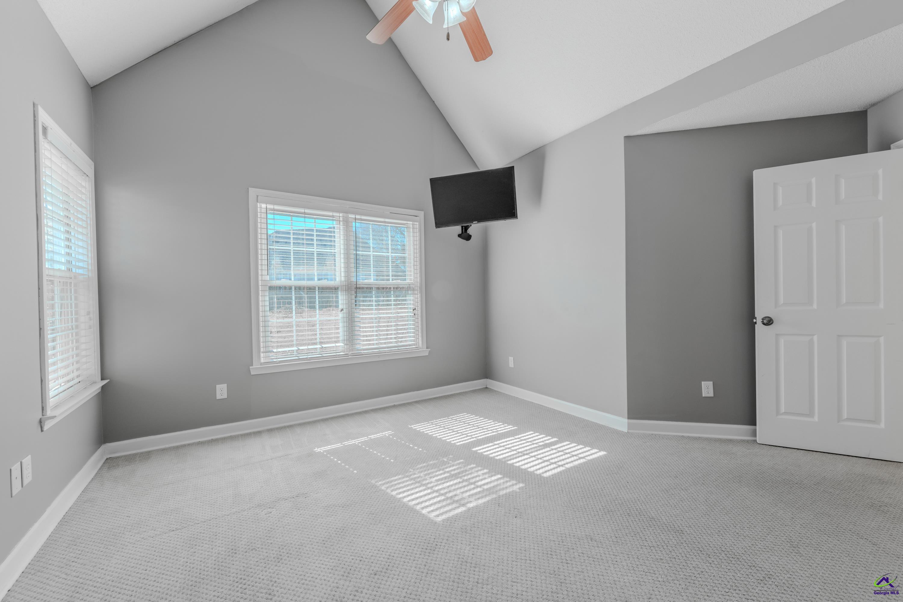 611 Bay Laurel