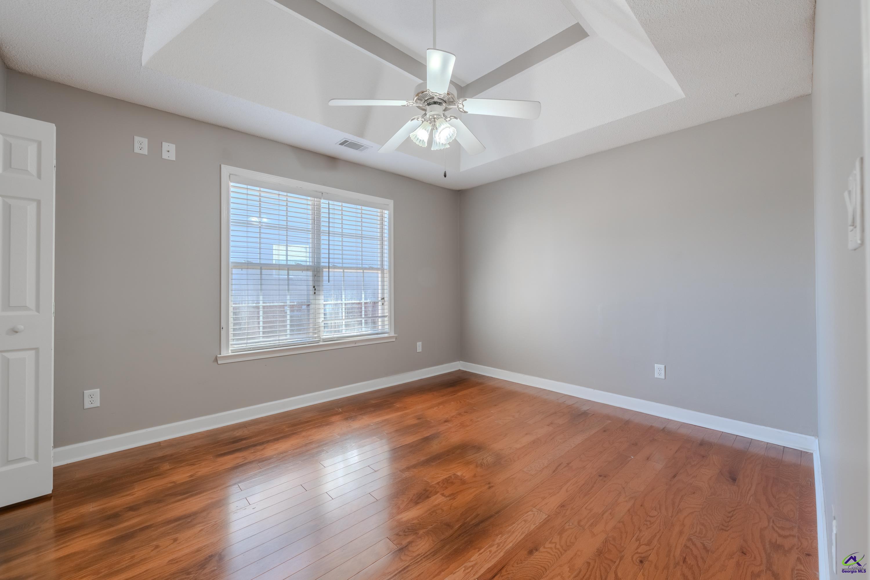 611 Bay Laurel