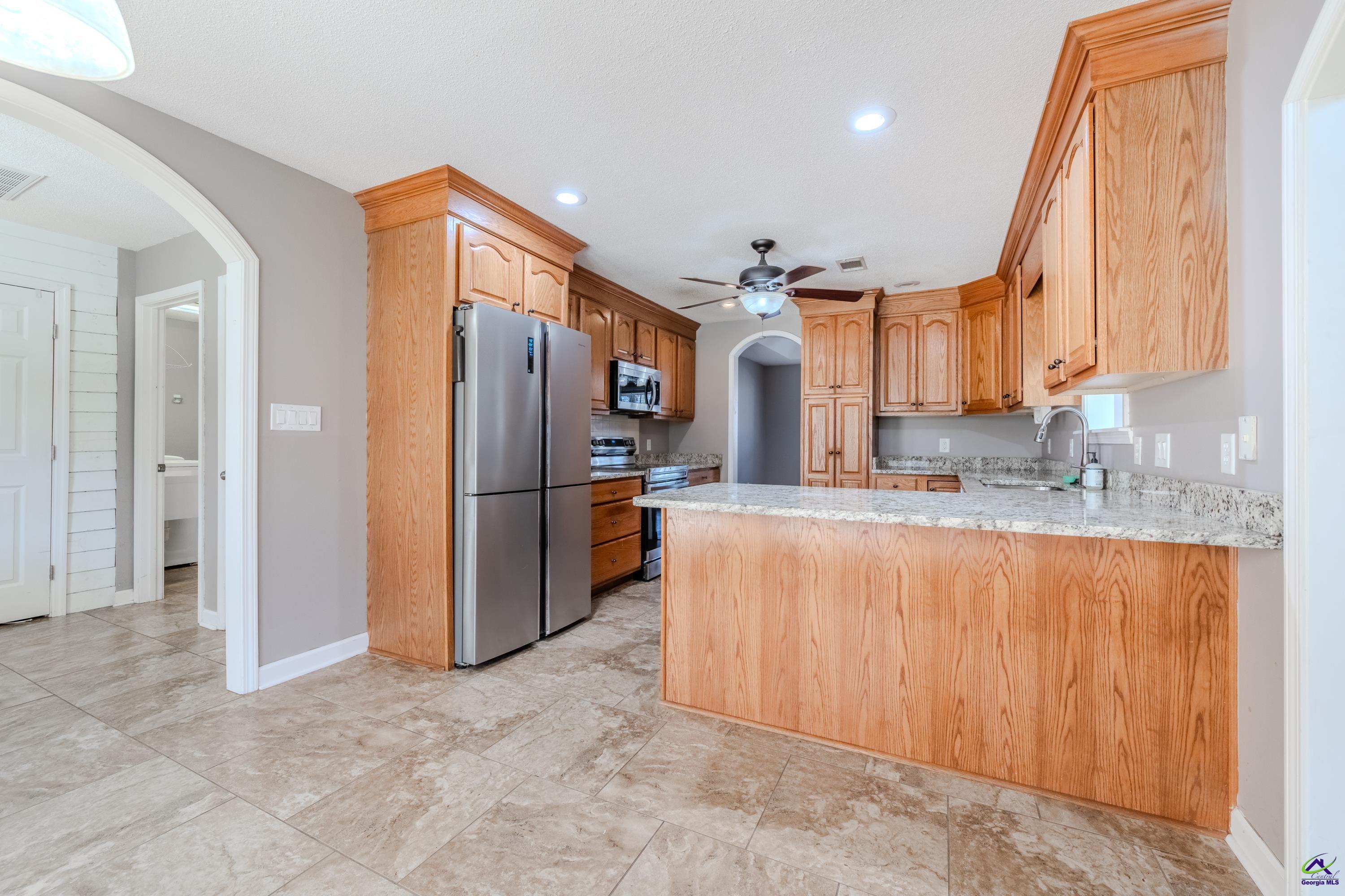 611 Bay Laurel