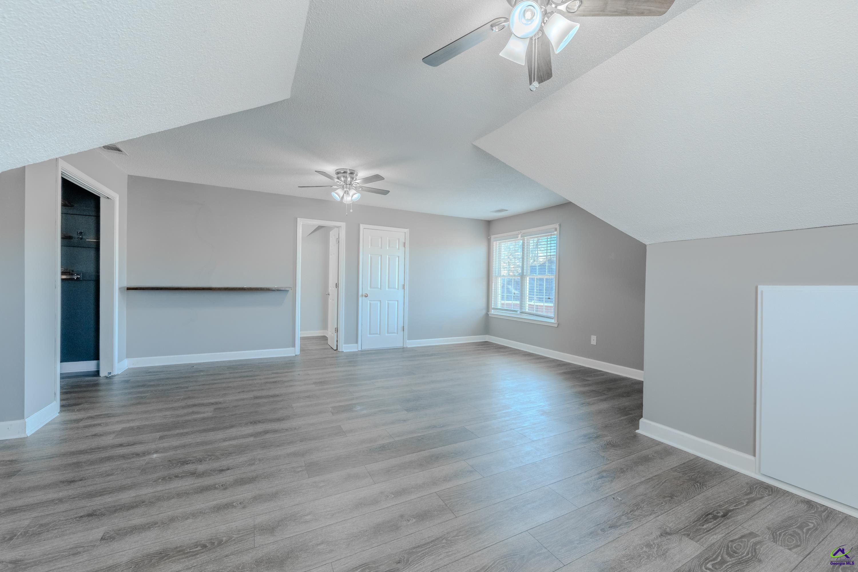 611 Bay Laurel