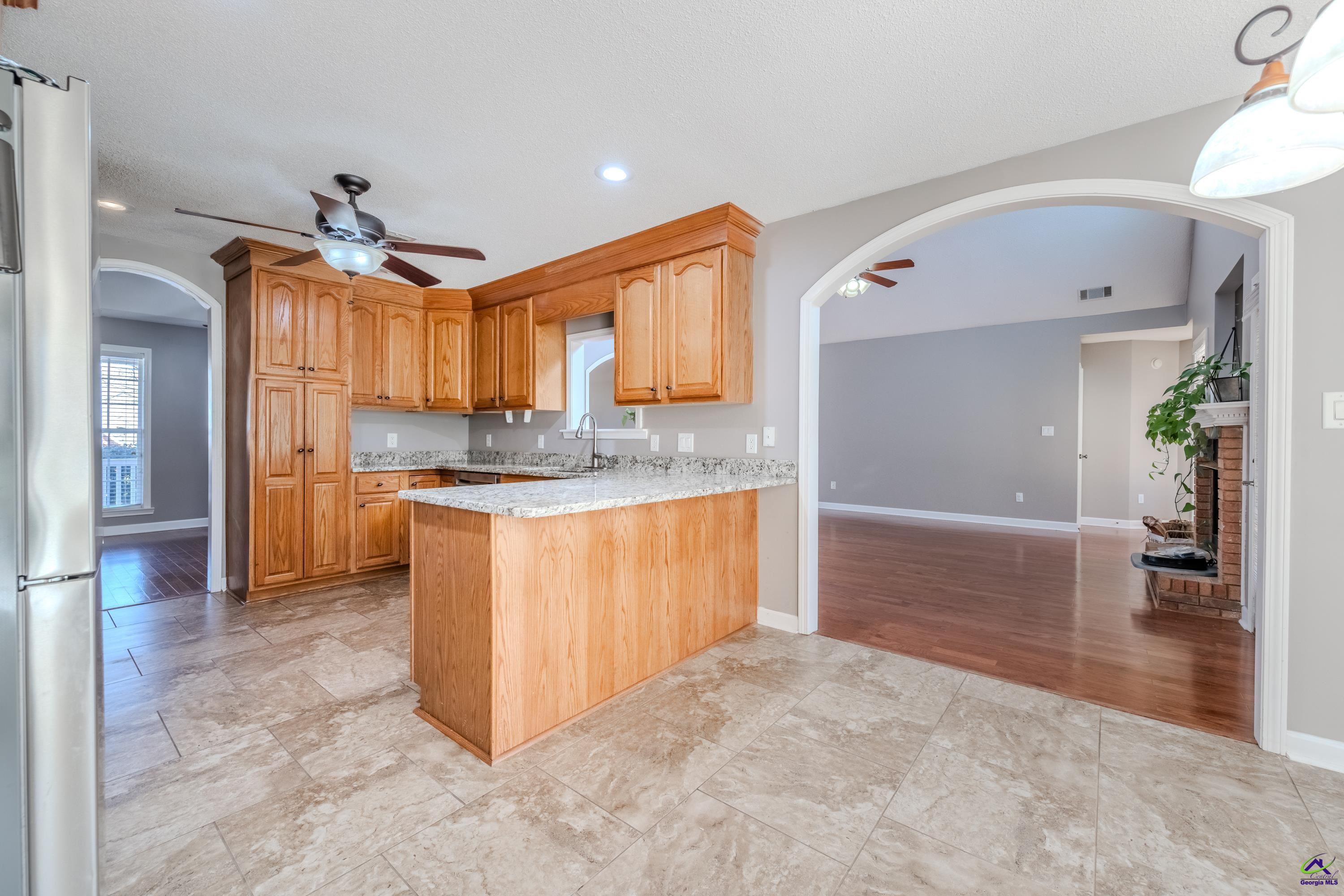 611 Bay Laurel