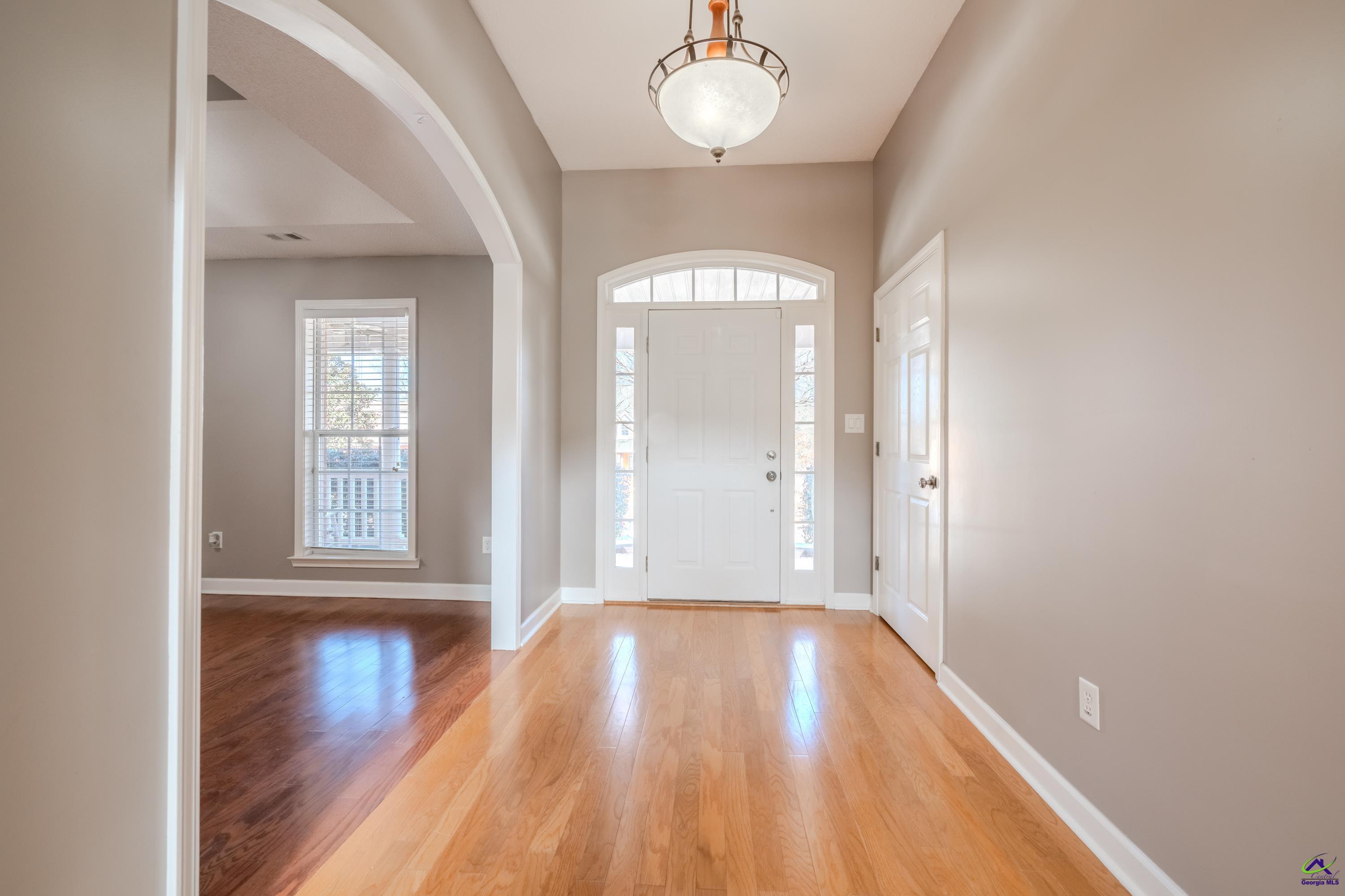 611 Bay Laurel