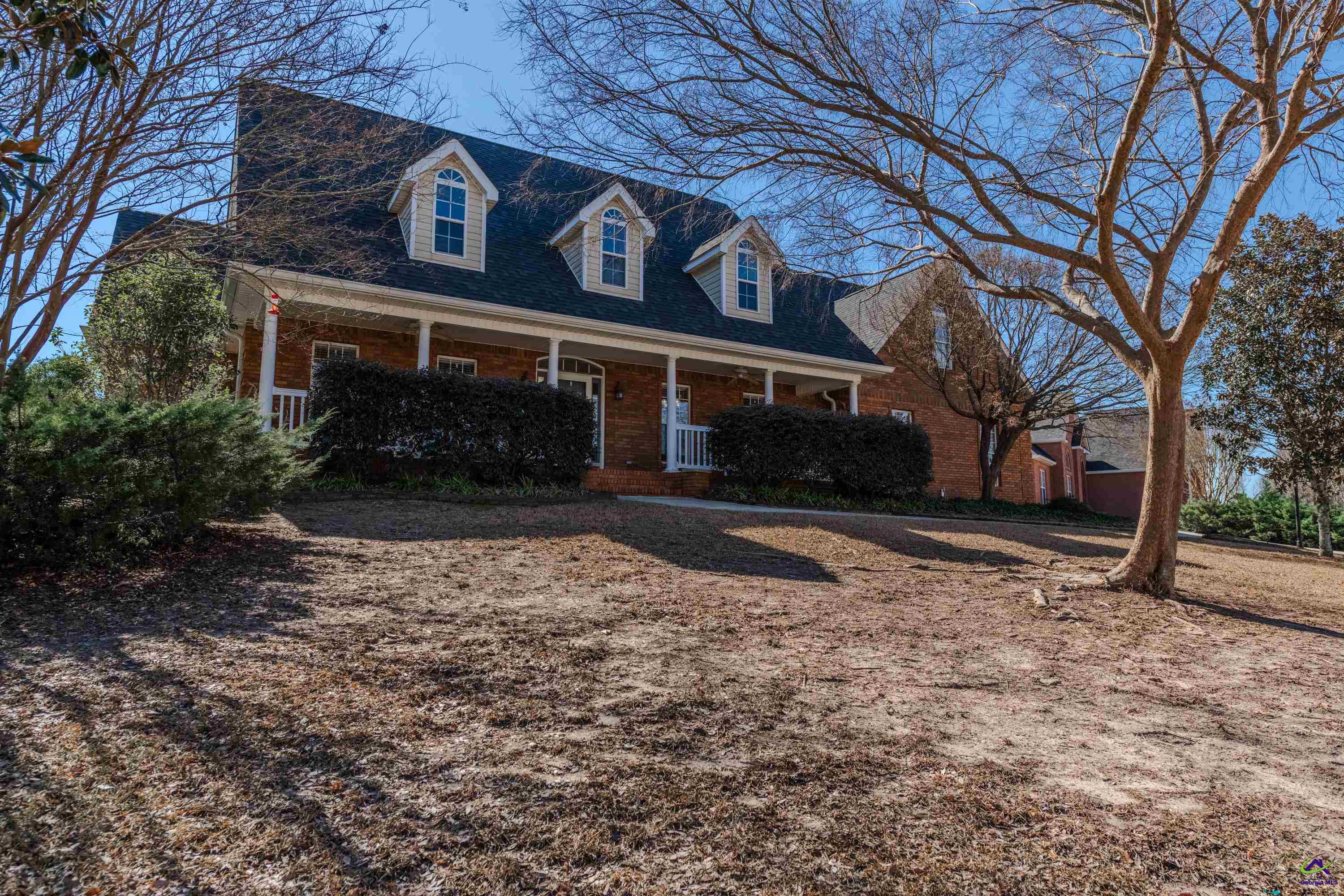 611 Bay Laurel