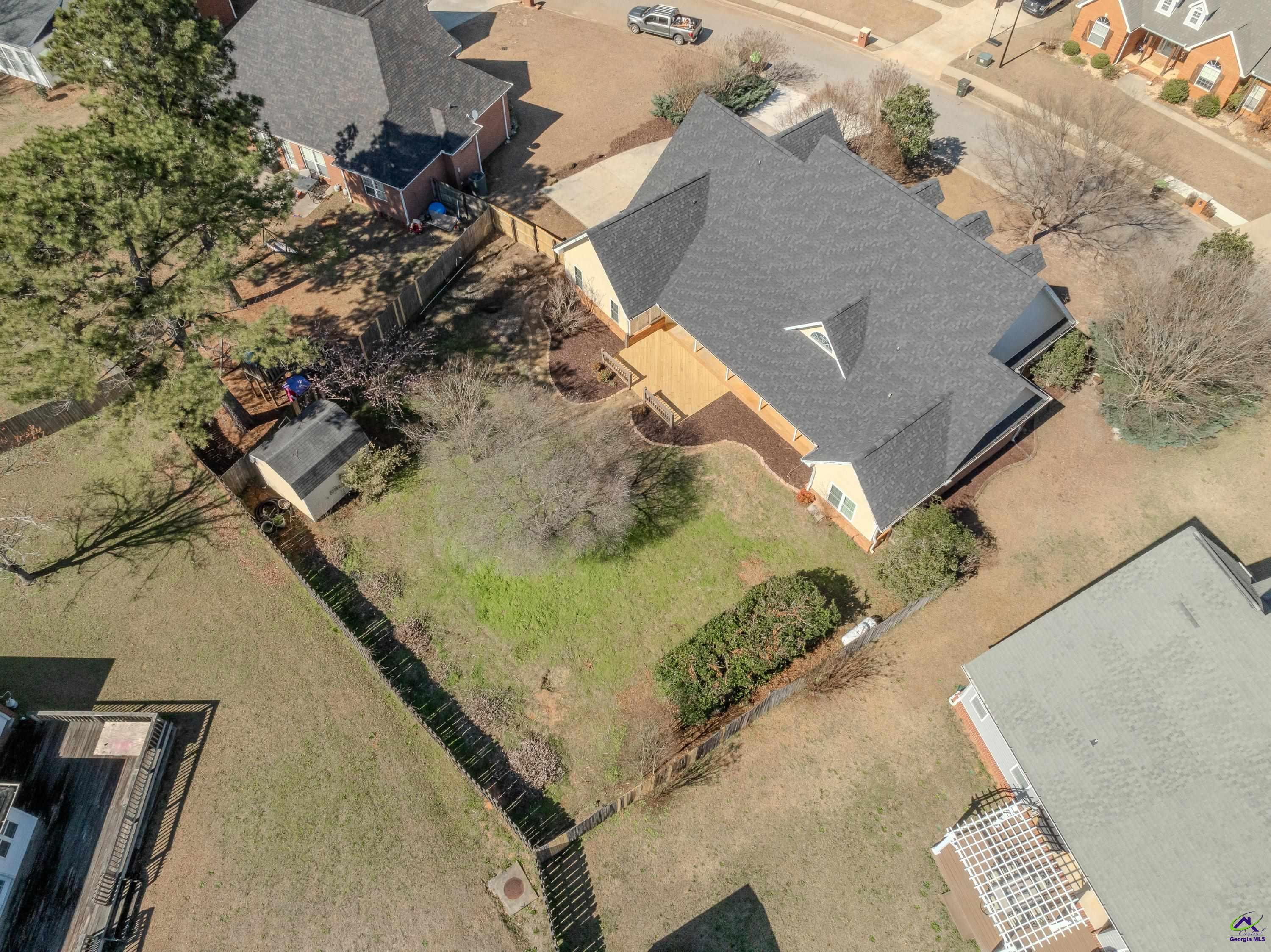 611 Bay Laurel