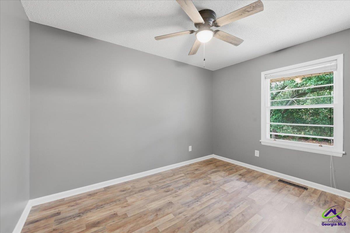 2554 Delano
