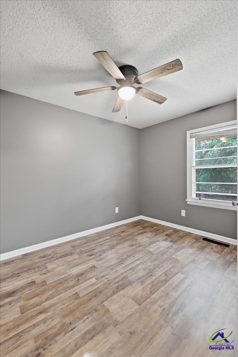2554 Delano