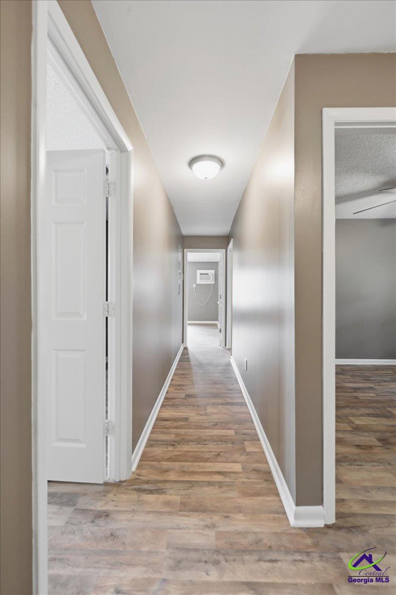 2554 Delano