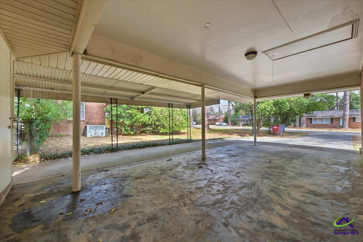 2554 Delano