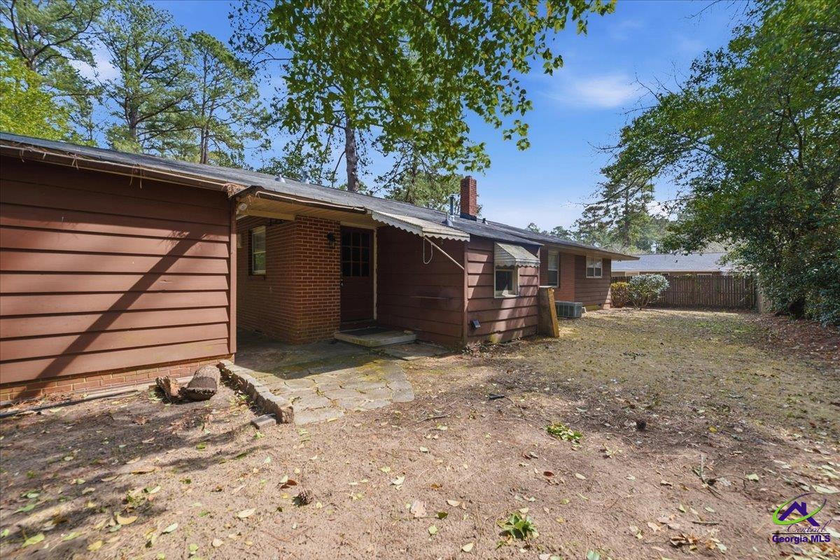 2554 Delano