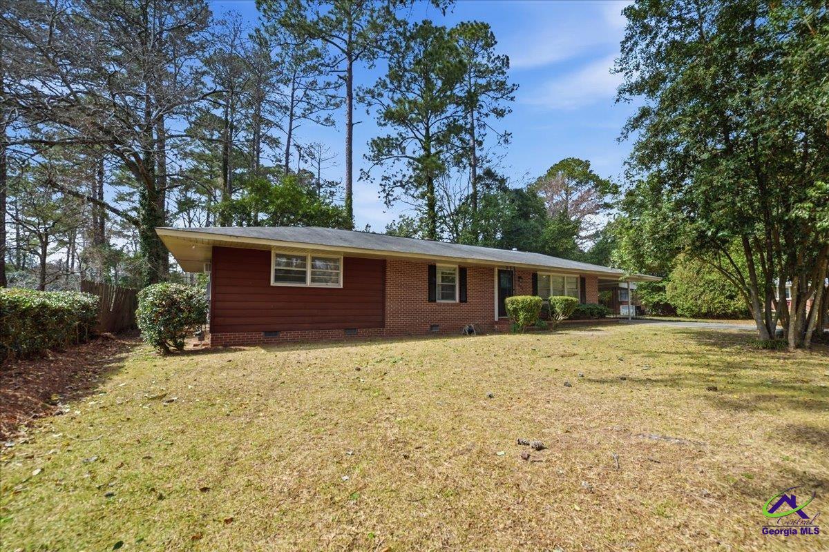2554 Delano