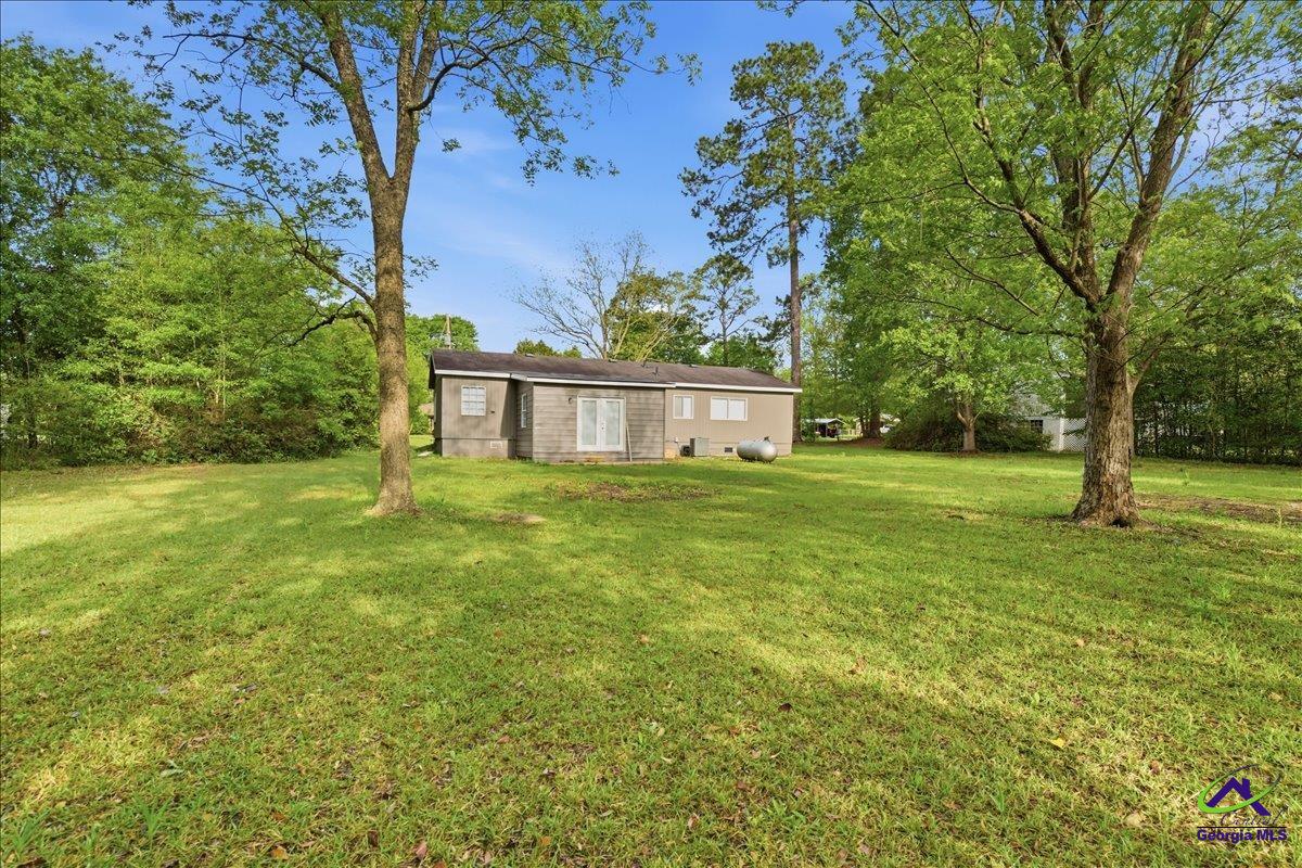 526 Ochlahatchee Drive