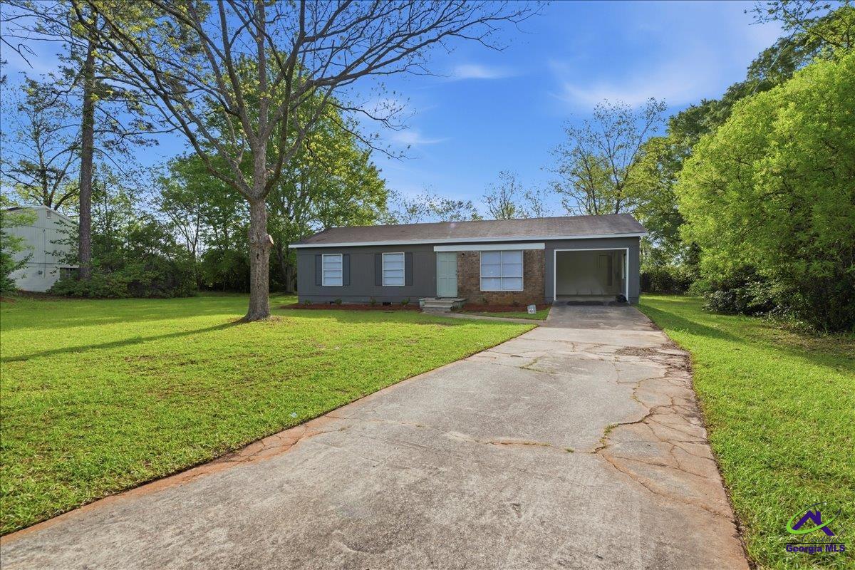 526 Ochlahatchee Drive