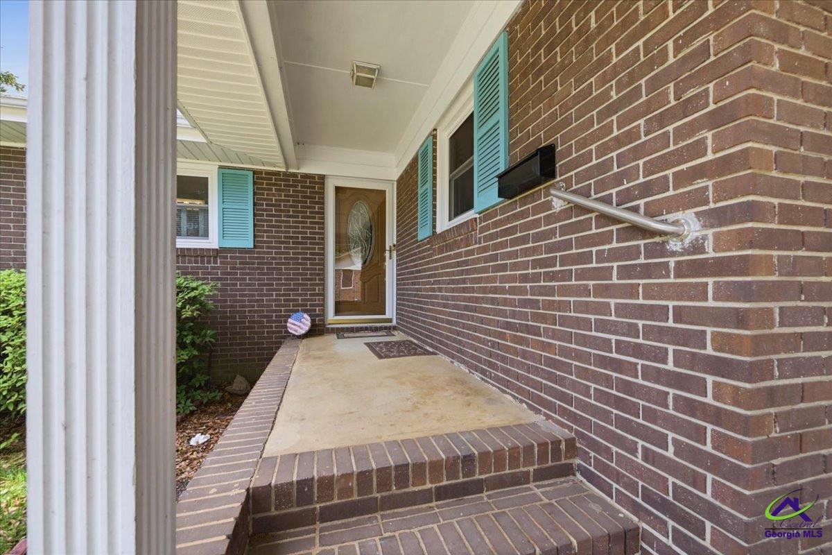 202 Self Street