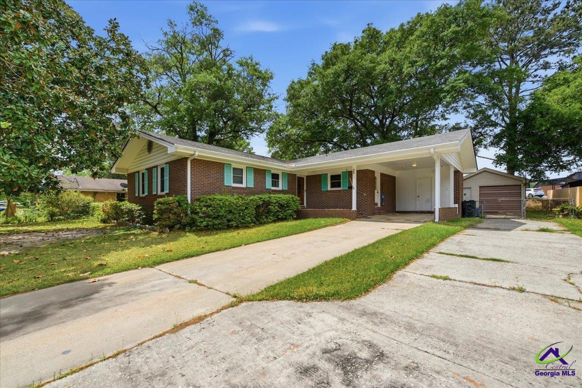 202 Self Street