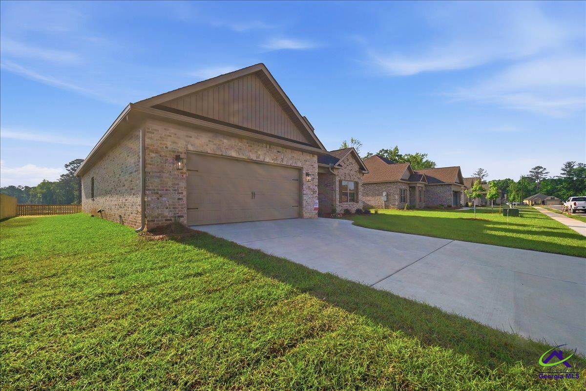 307 Willowbrook