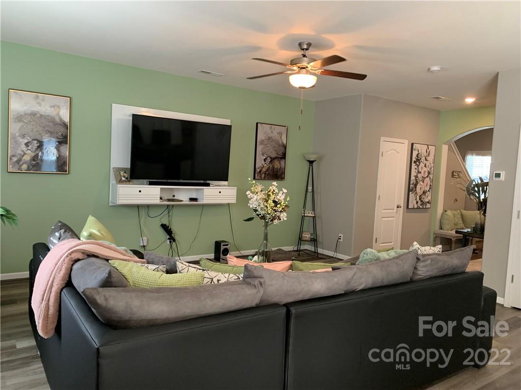 973 Joselynn Drive