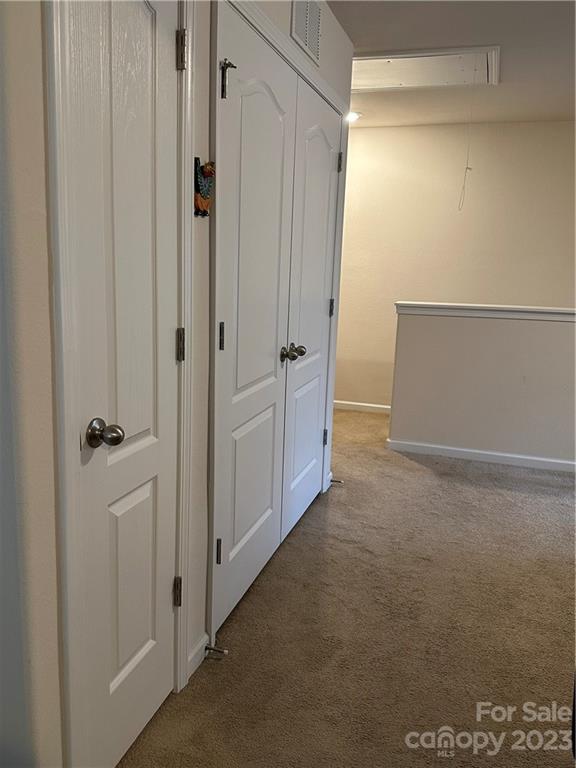 977 Joselynn Drive