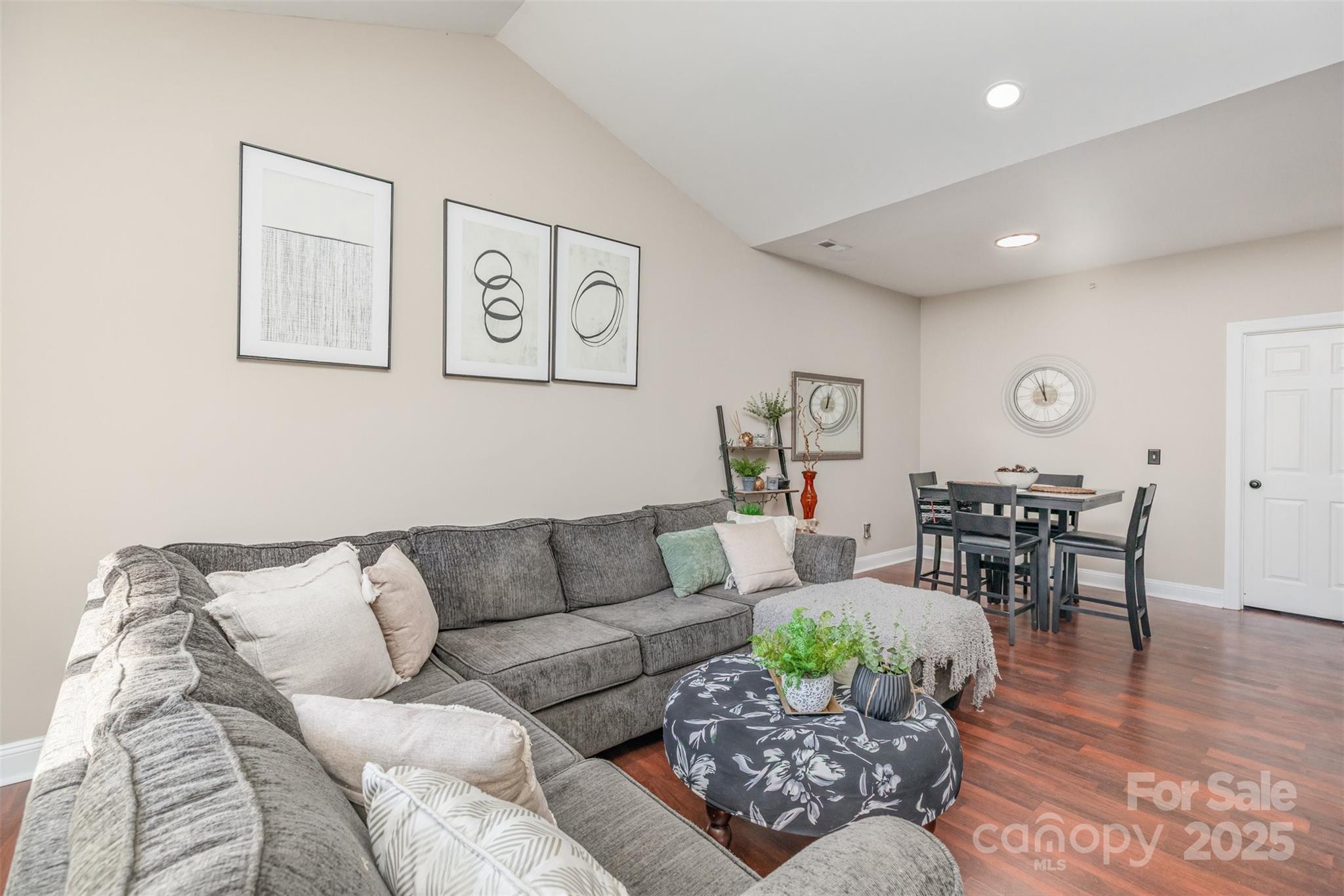 6730 Mallard Park Drive