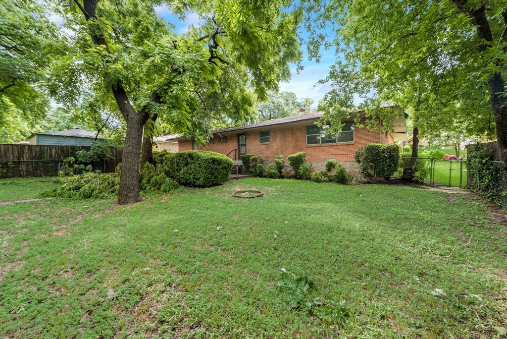 7405 Daingerfield Drive