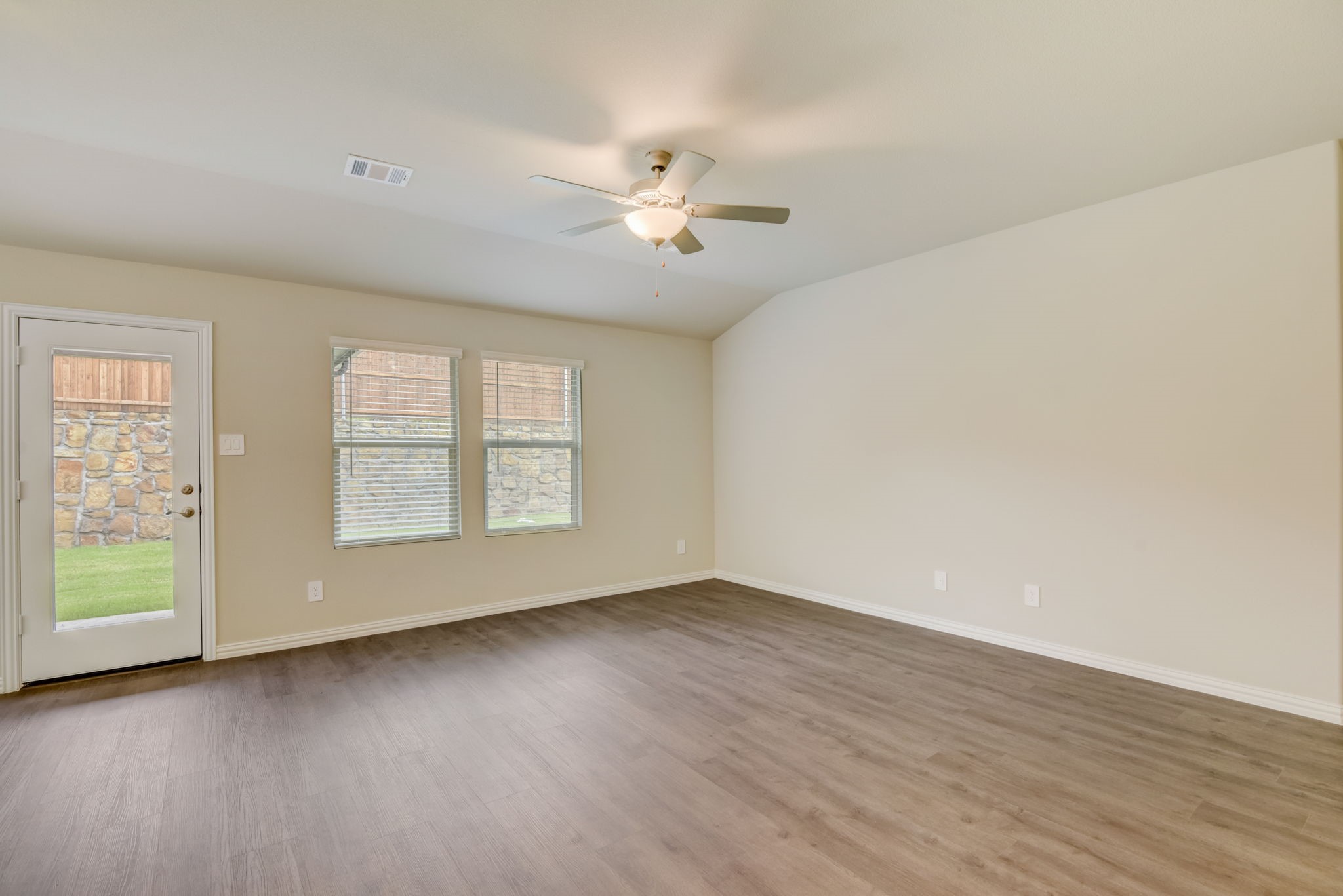 2130 Palomino Lane