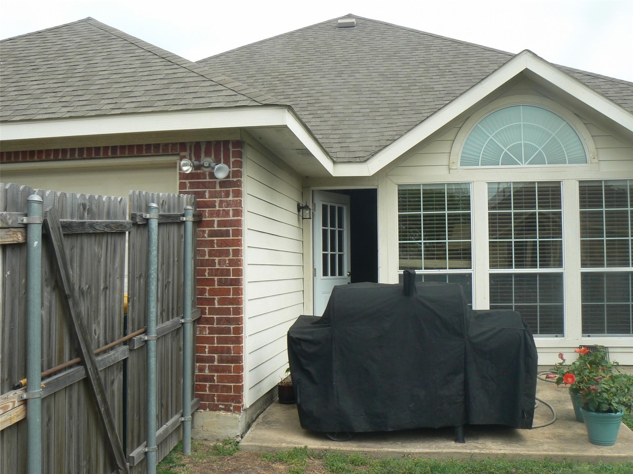 2003 Gardenridge Drive