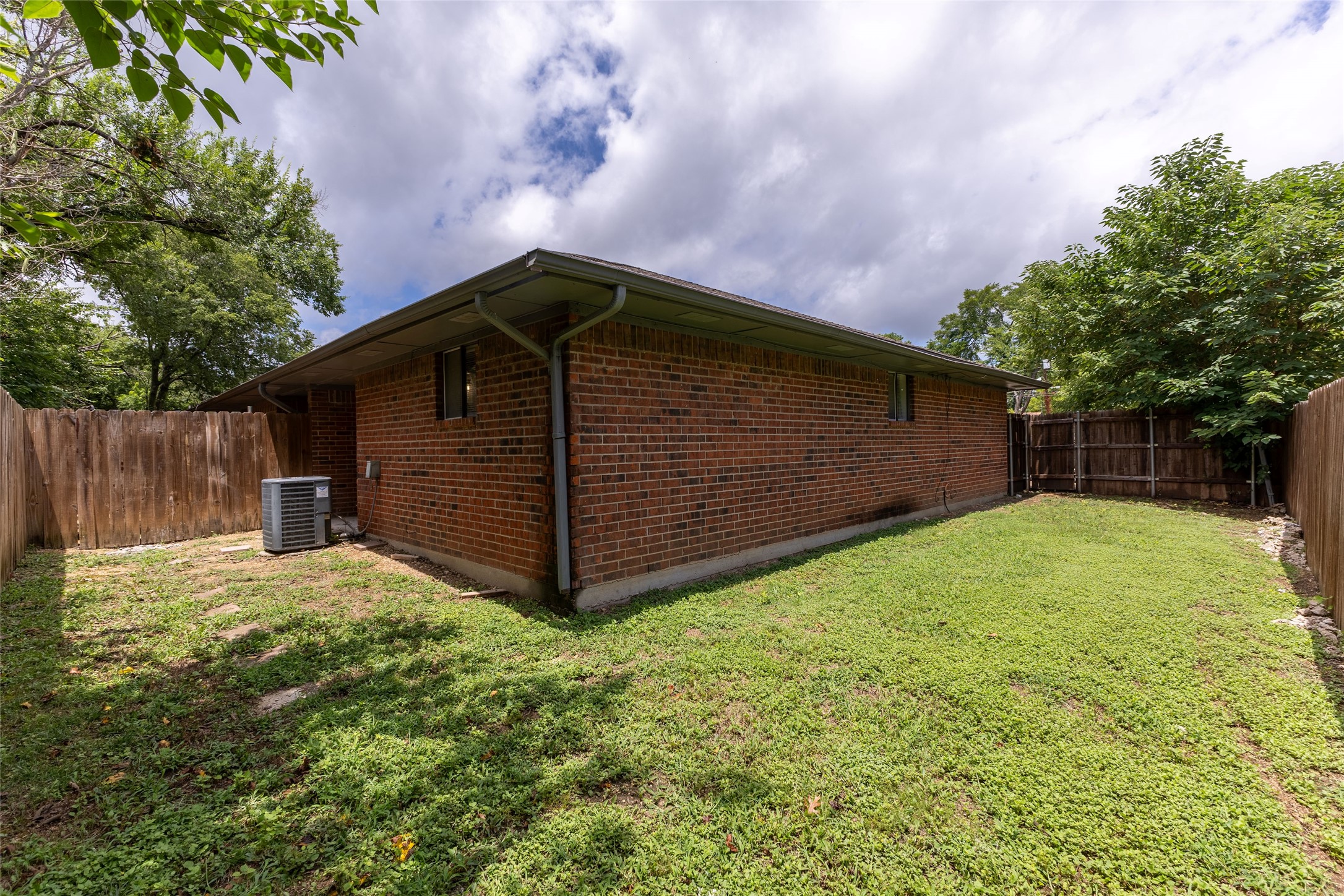 312 Hickerson Street 8