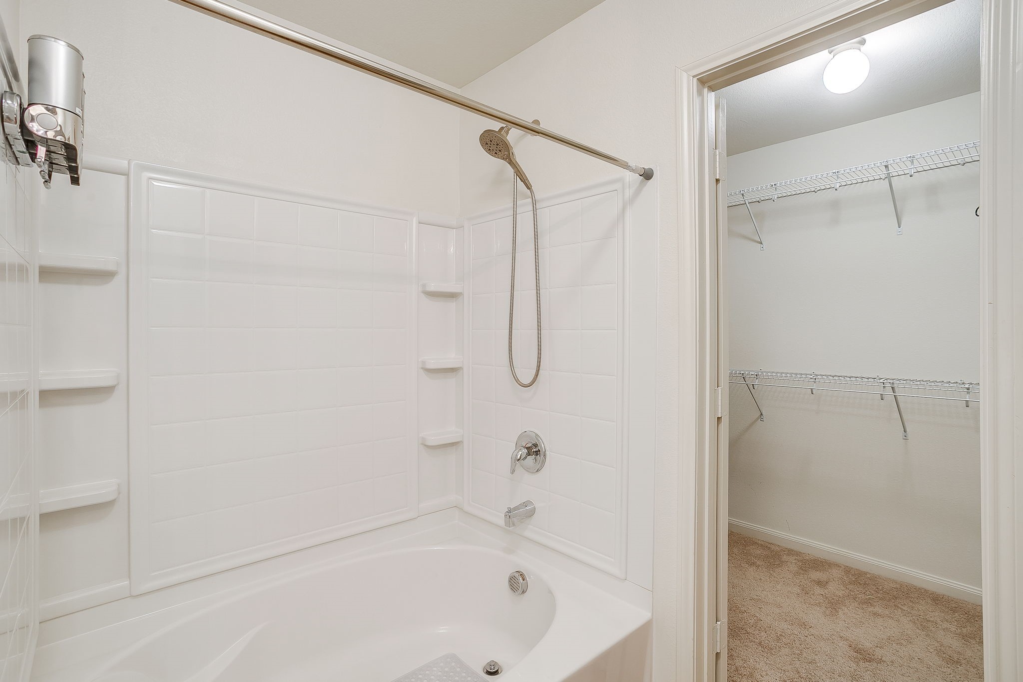 1115 Leigh Lane