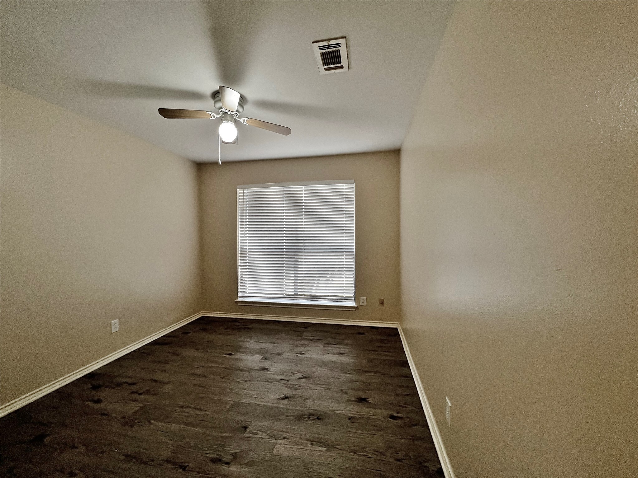 717 Hillcrest Court