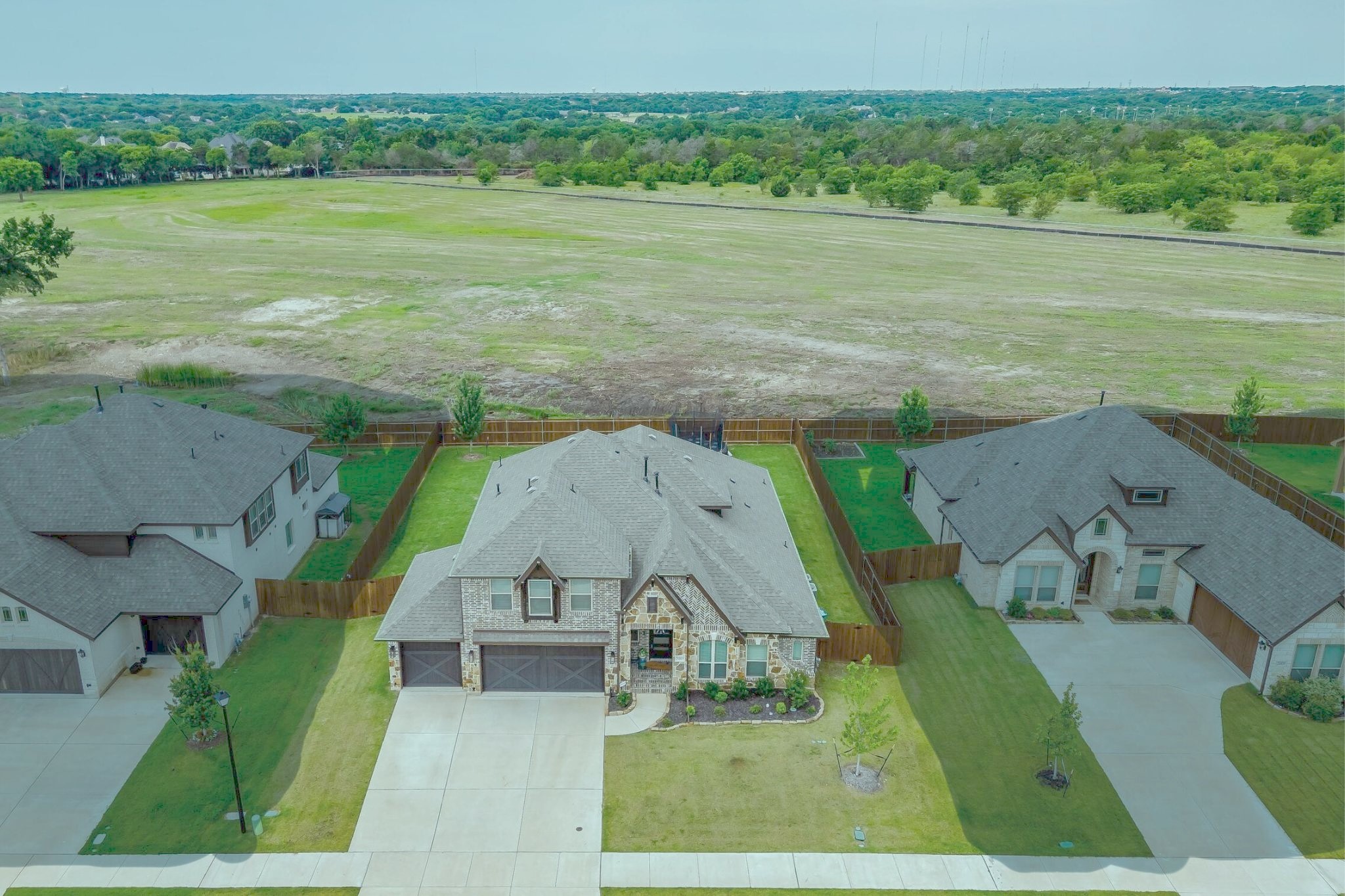 2005 Flora Lane
