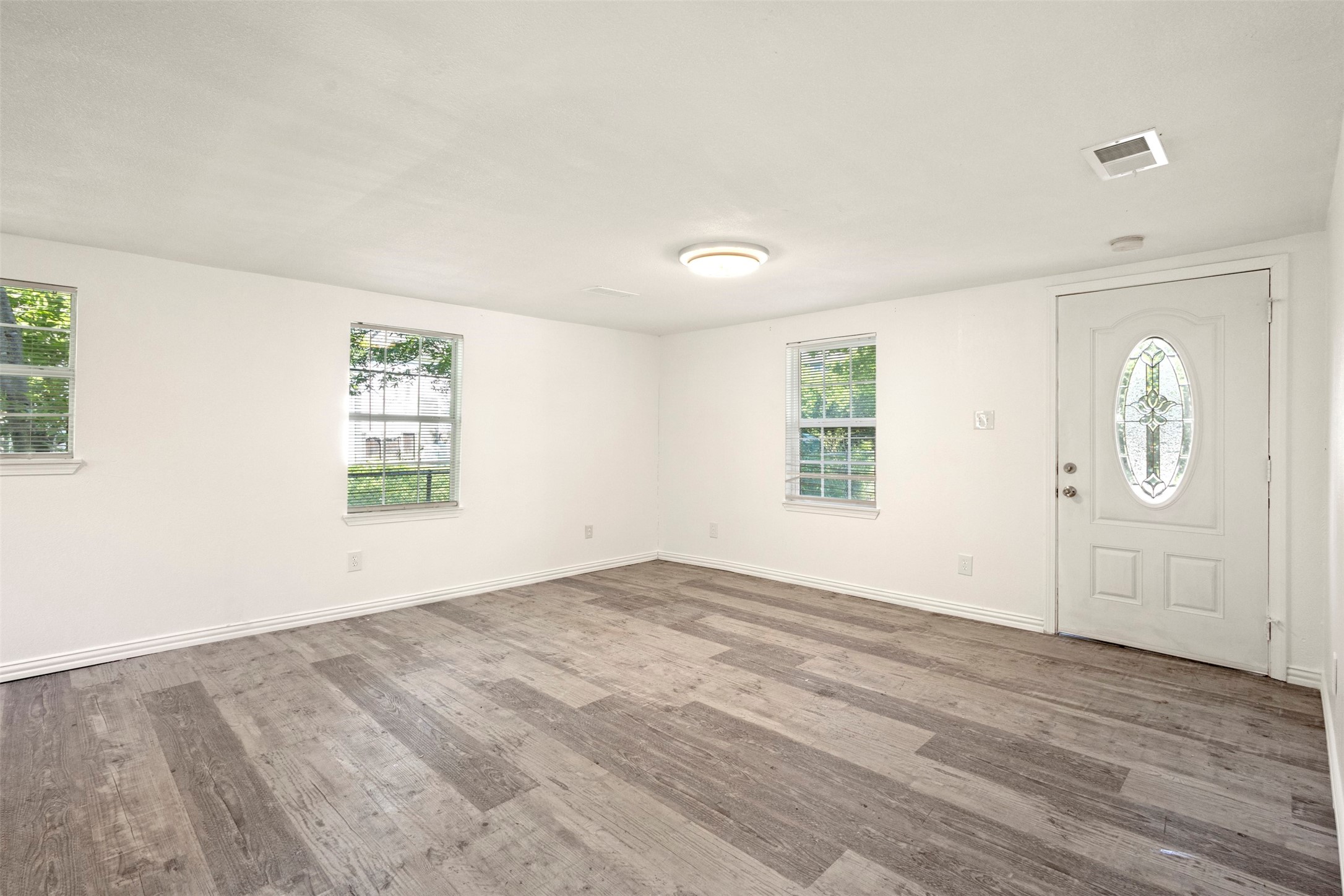 215 E 3rd Street