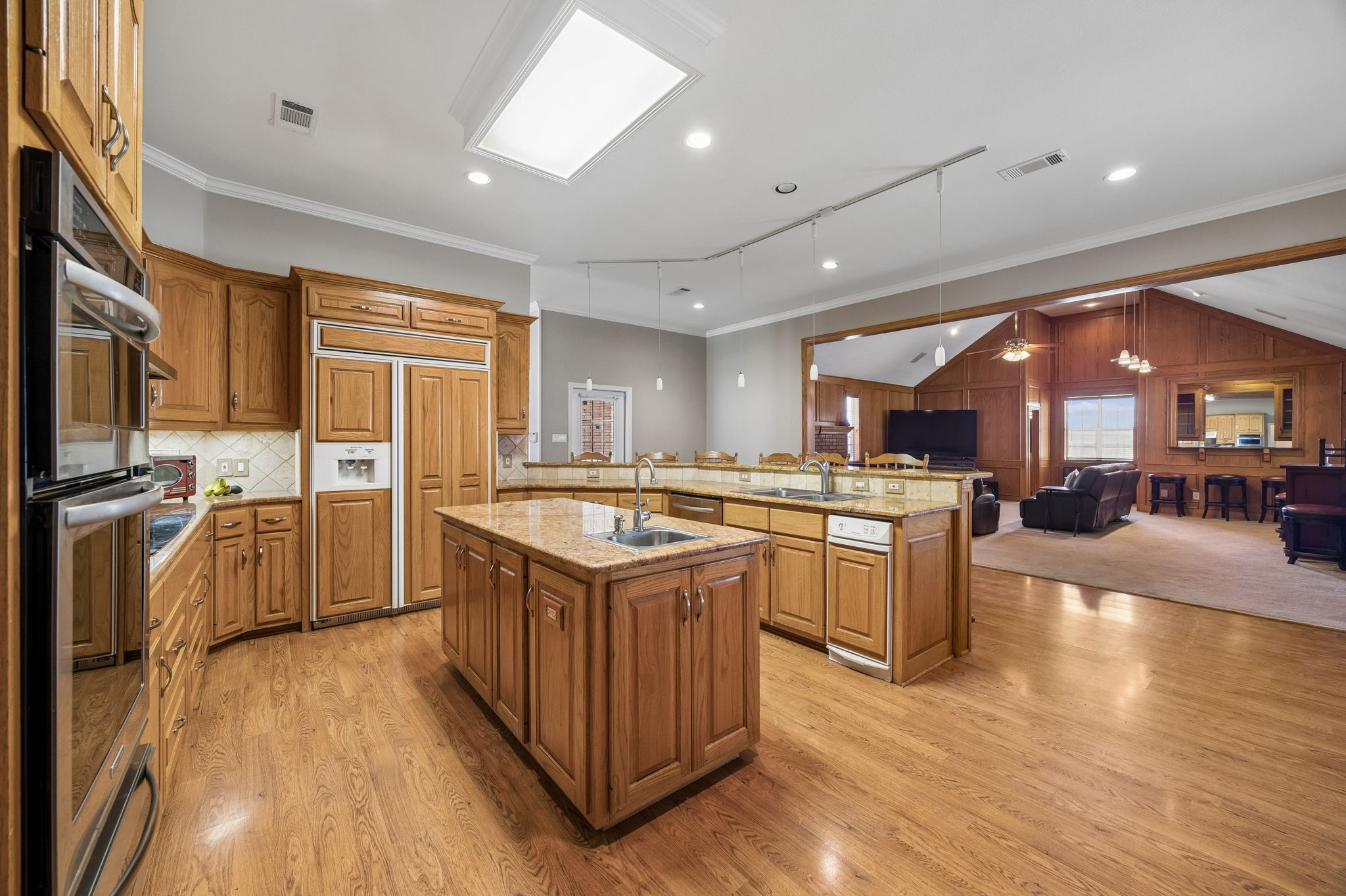 2176 English Road