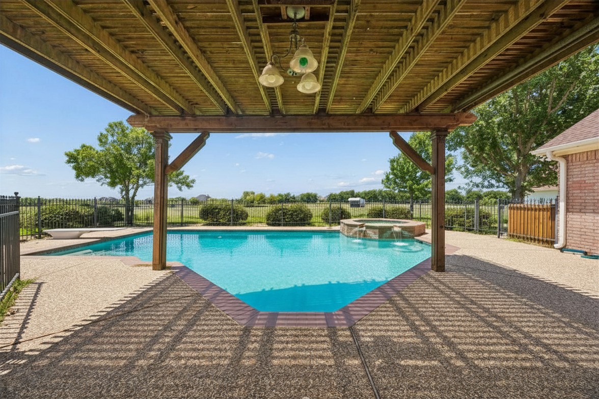 2176 English Road