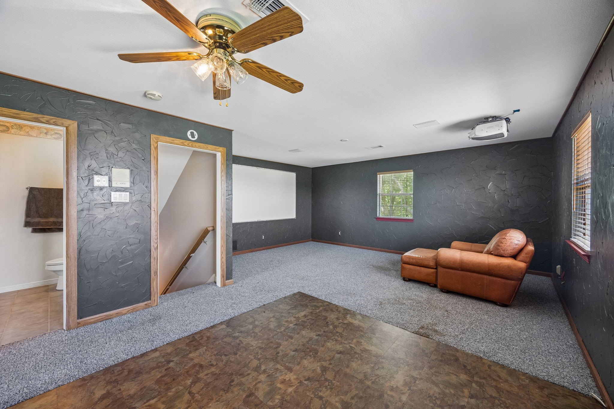 2176 English Road
