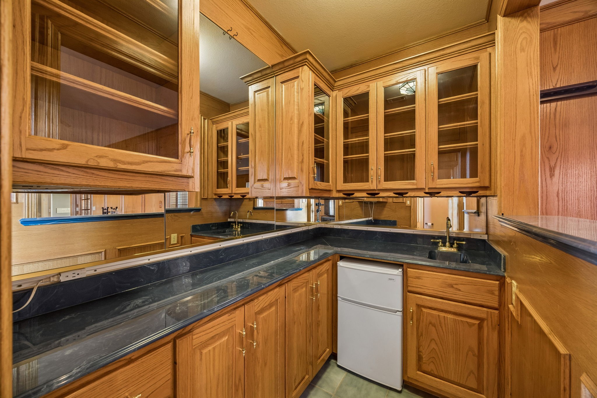 2176 English Road
