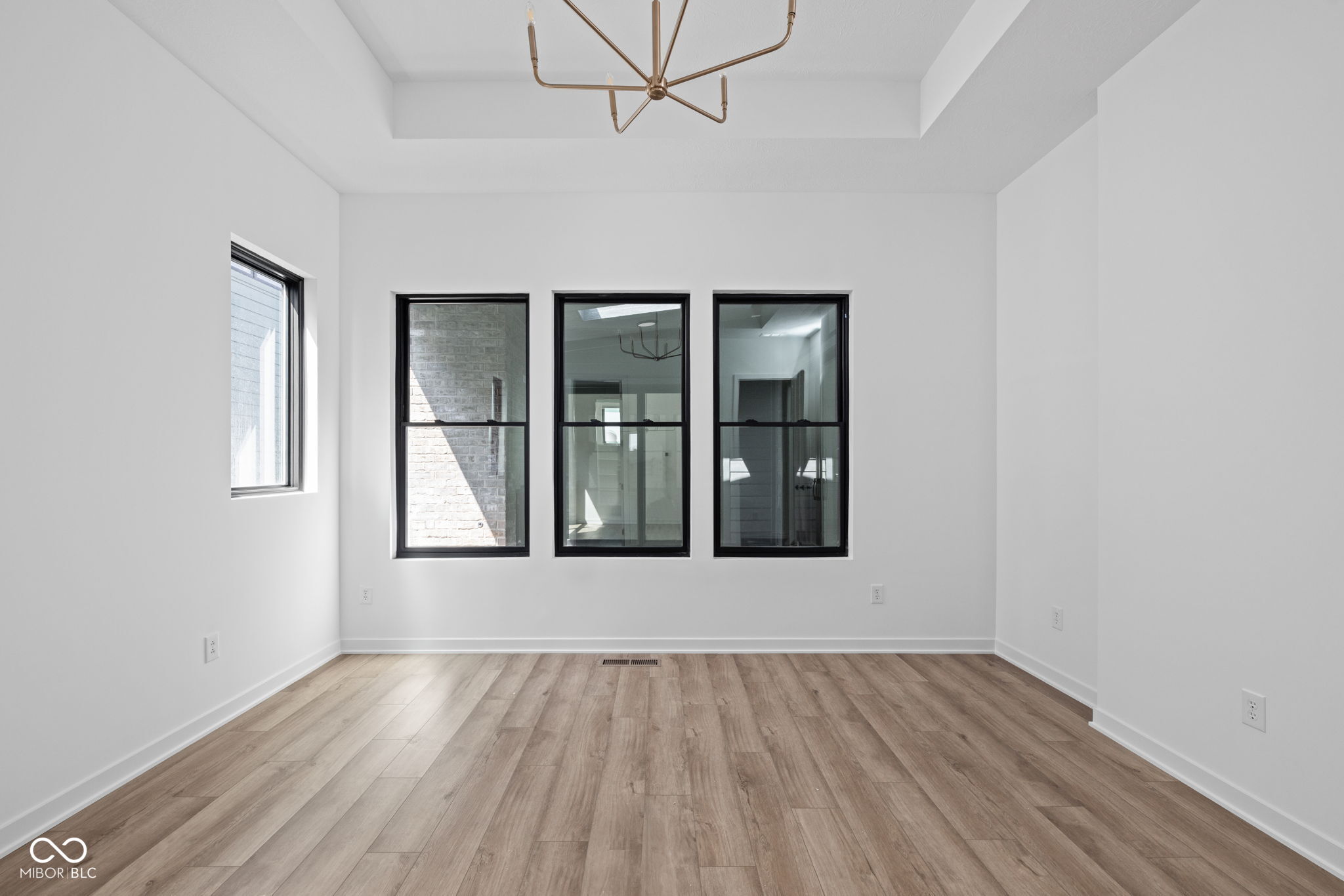 17316 Newton Main Street