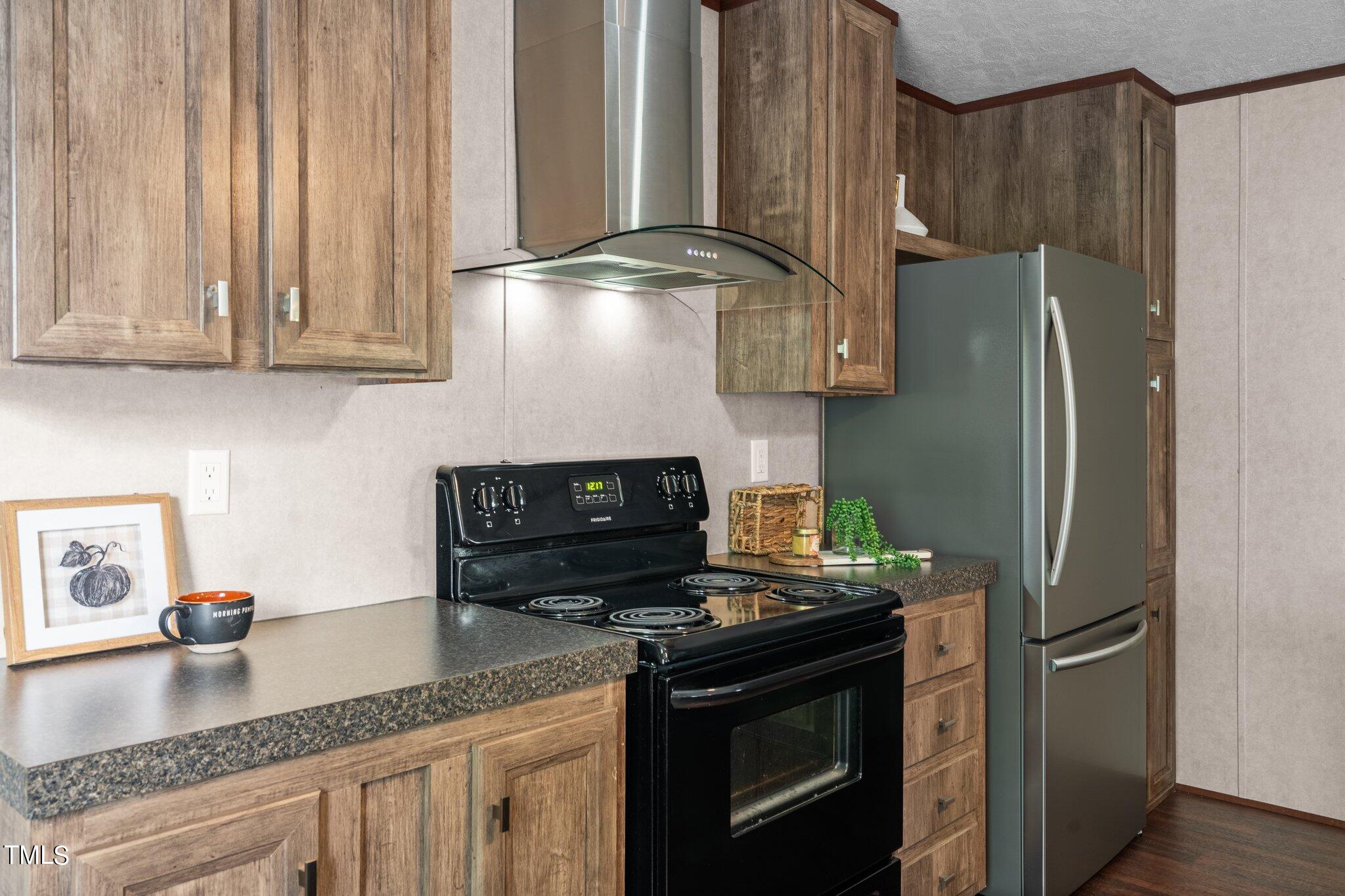 1997 Stricklands Crossroads Road