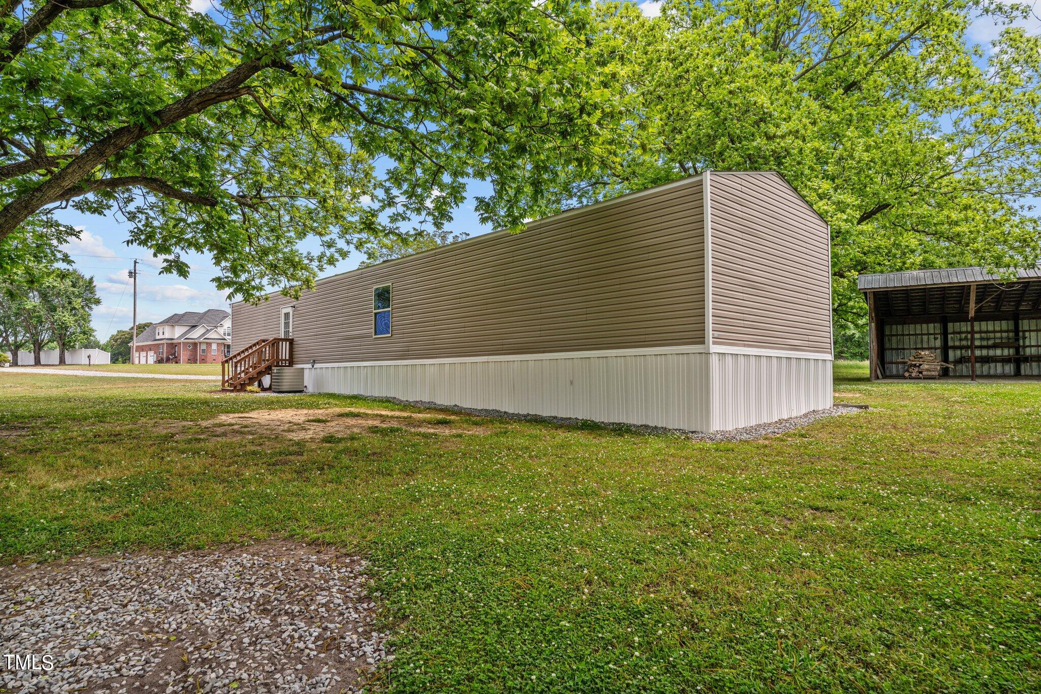 1997 Stricklands Crossroads Road