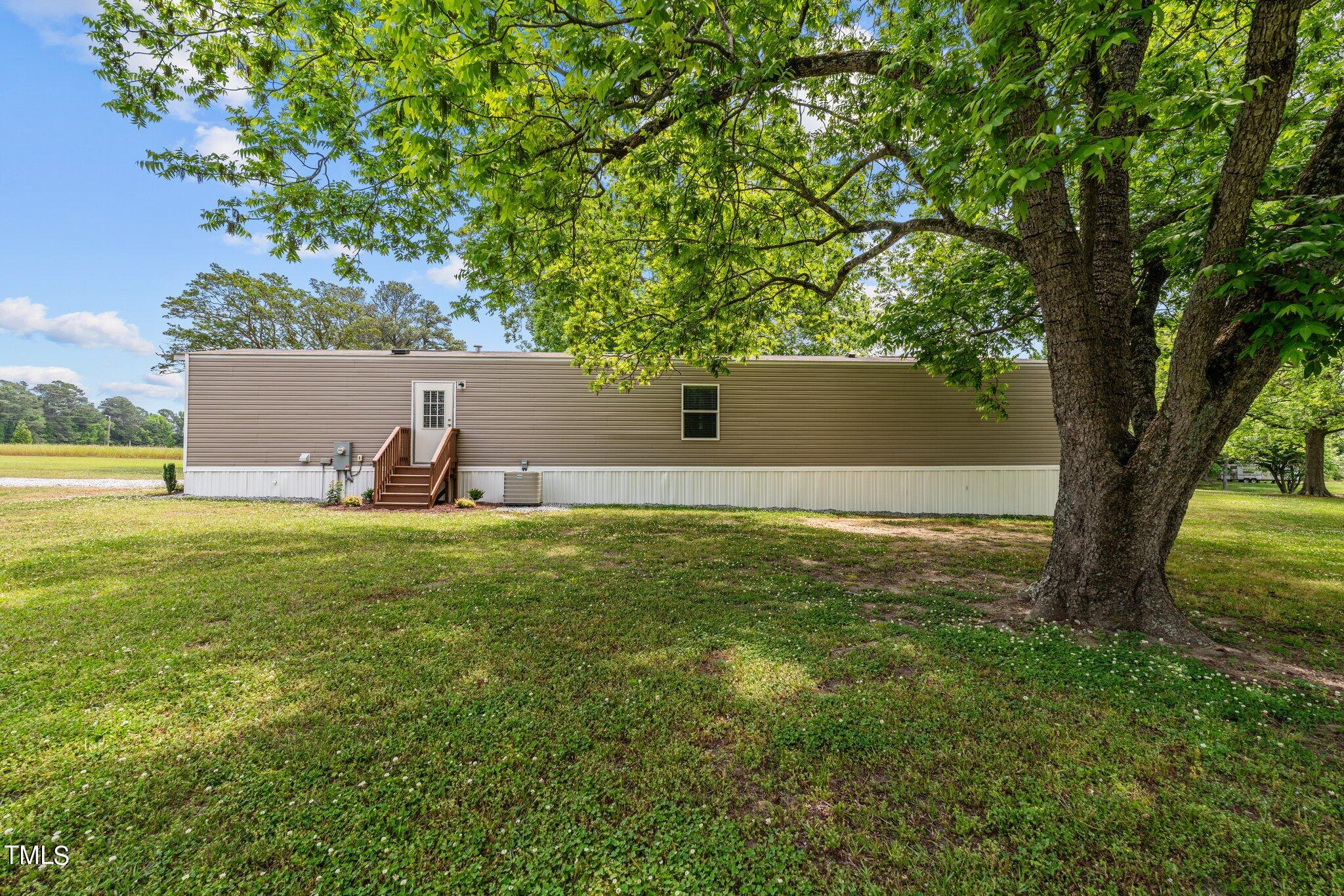 1997 Stricklands Crossroads Road