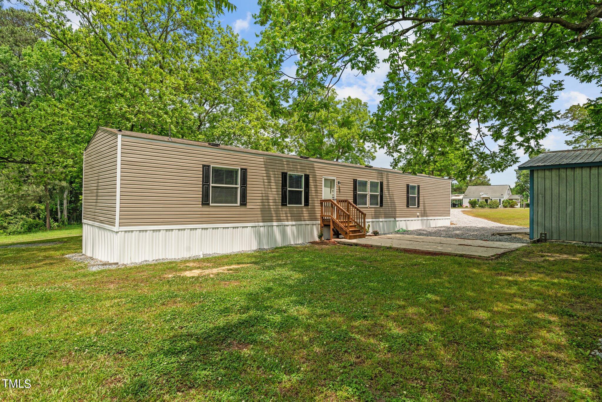 1997 Stricklands Crossroads Road