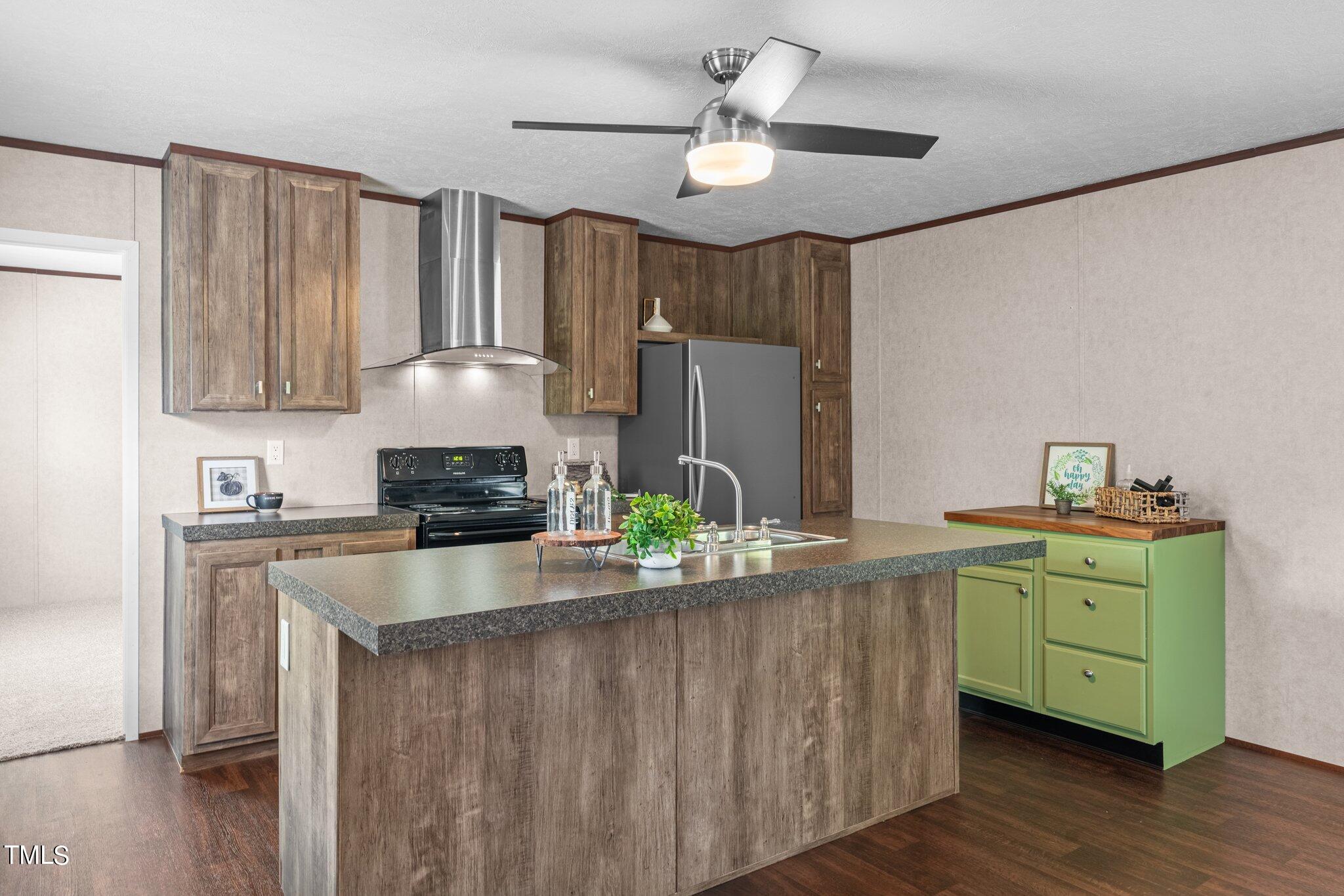 1997 Stricklands Crossroads Road