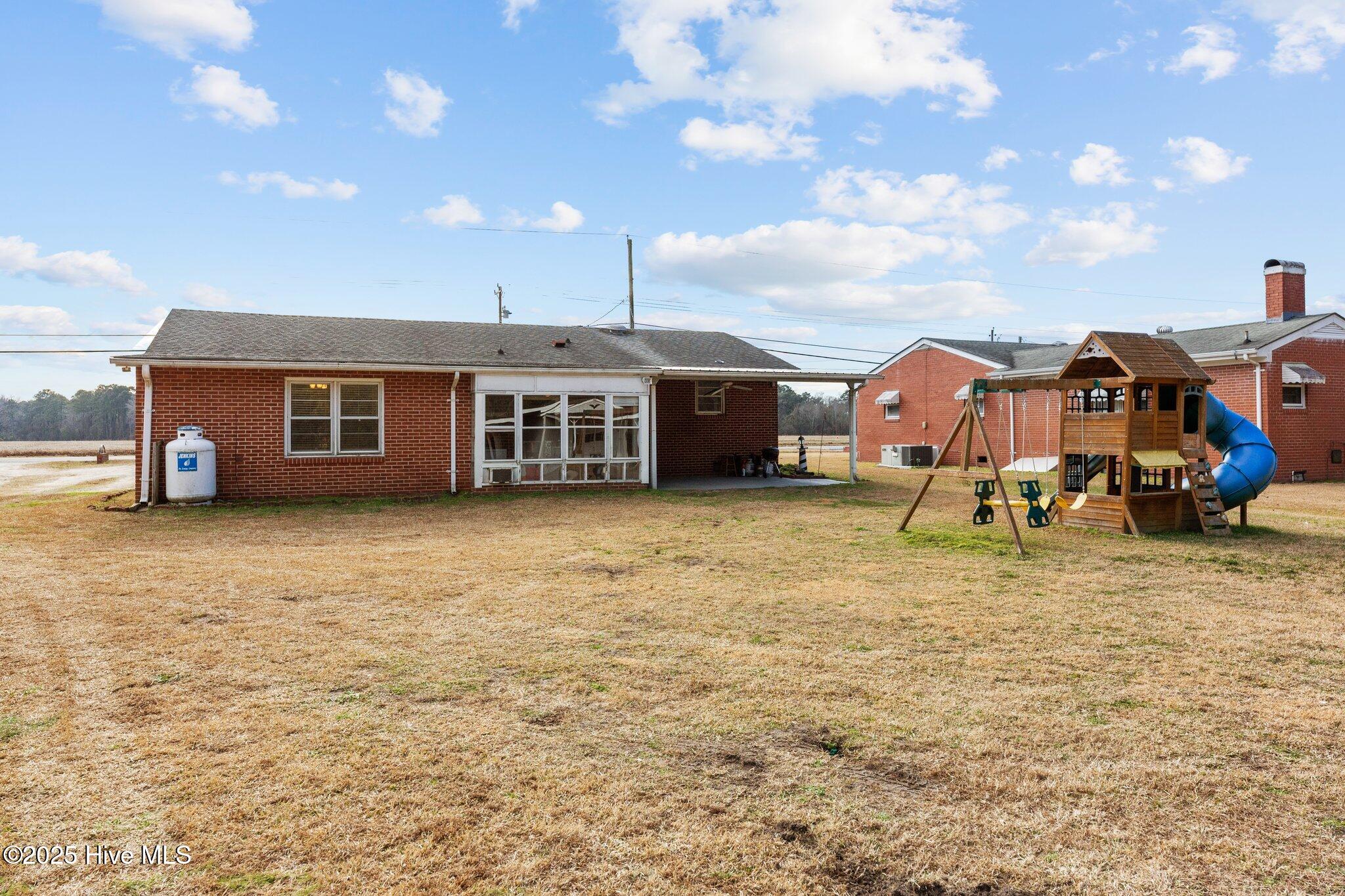 2484 Hull Road