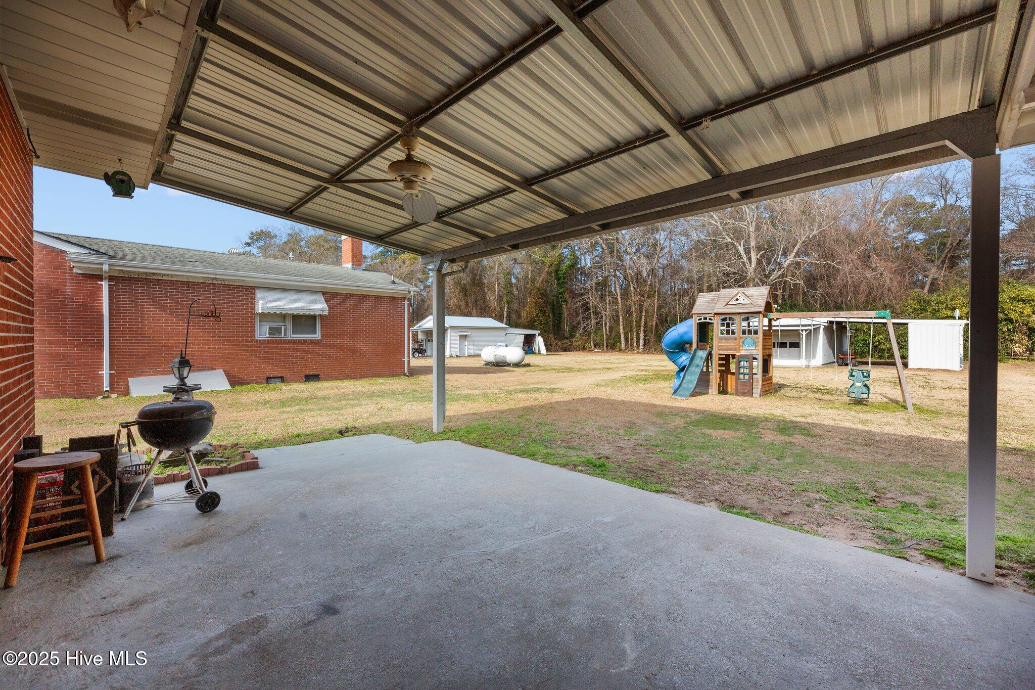 2484 Hull Road