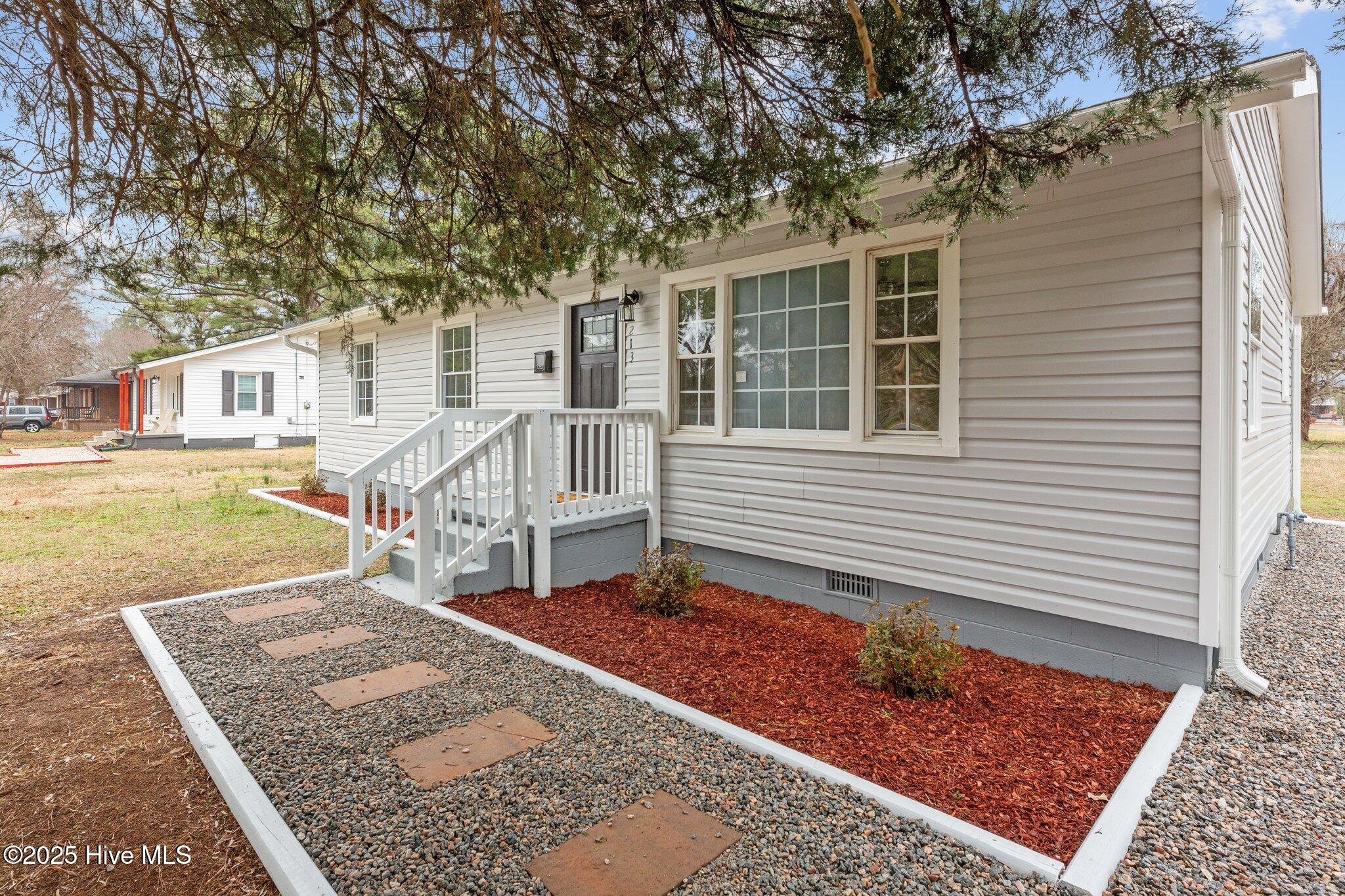 213 Viverette Avenue