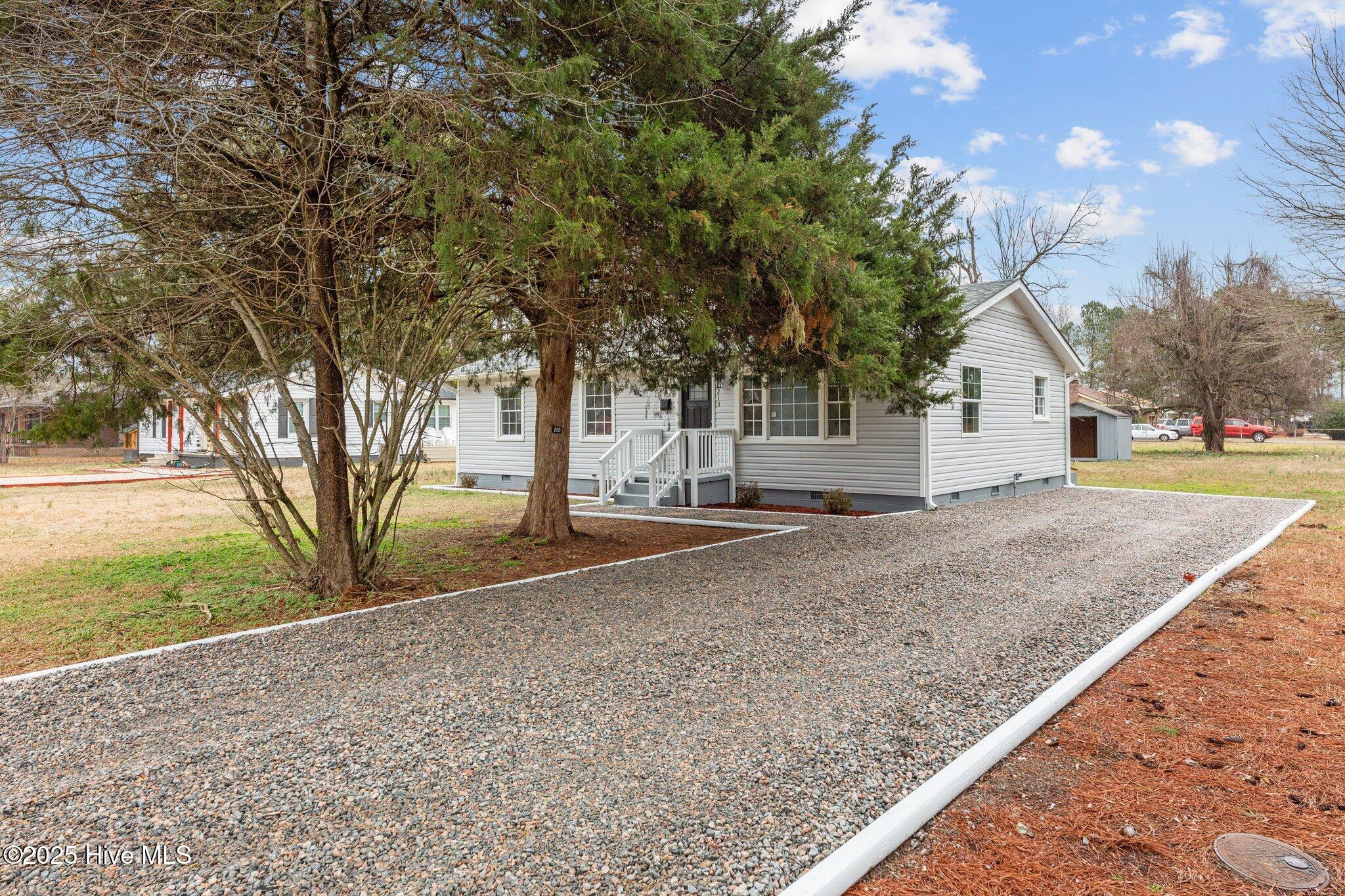 213 Viverette Avenue